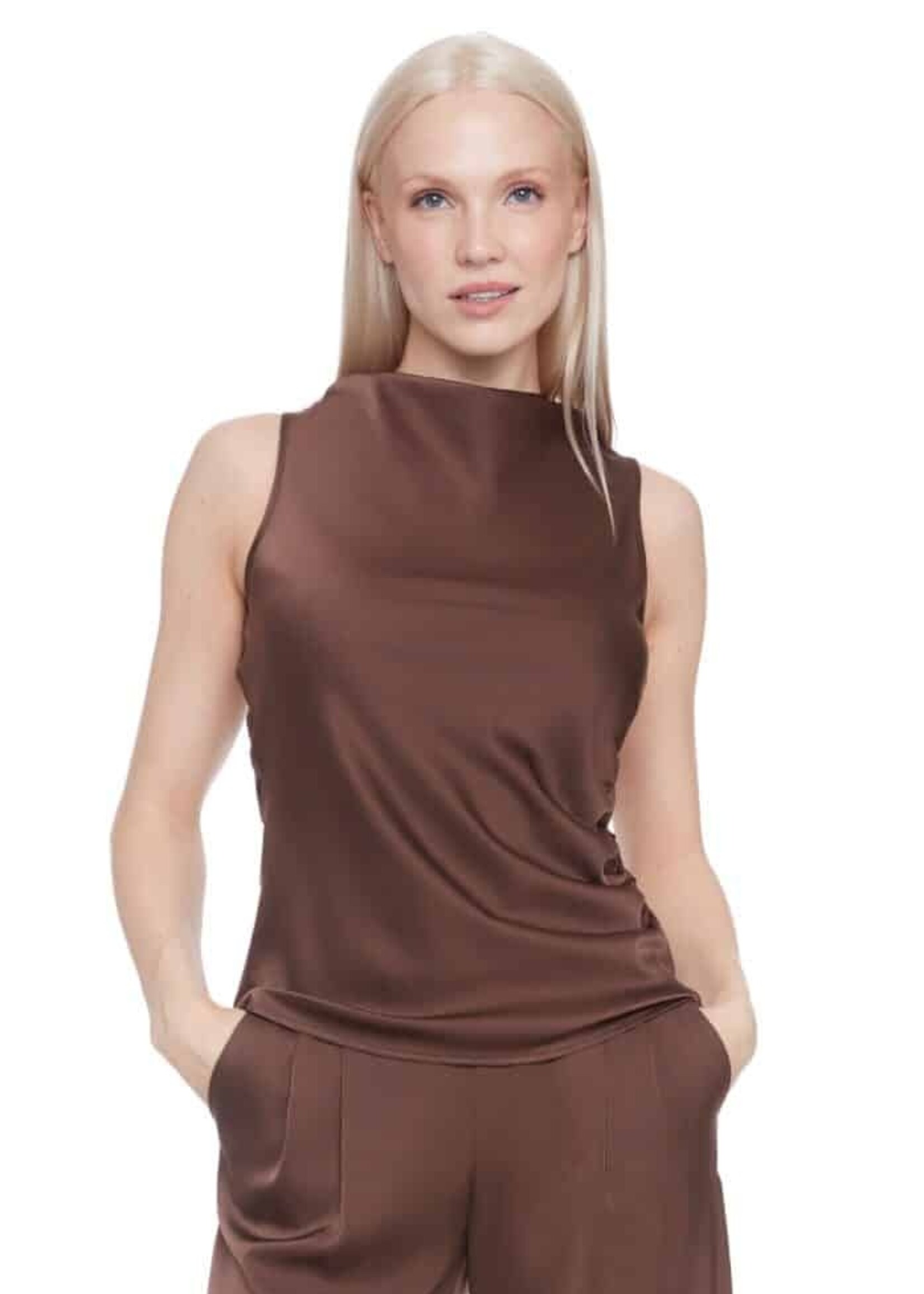 I love Tyler Madison Tyler Madison Veronica Sleeveless Top - Brown
