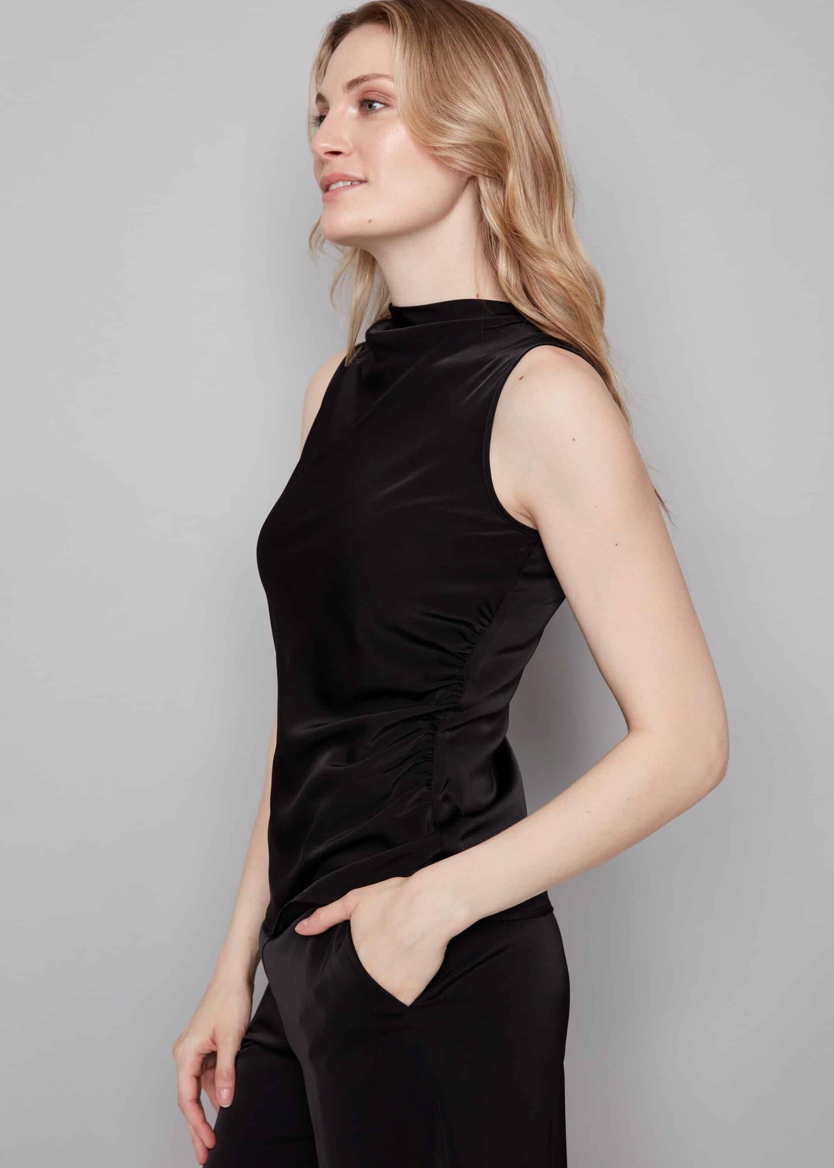 I love Tyler Madison Tyler Madison Veronica Sleeveless Top - Black