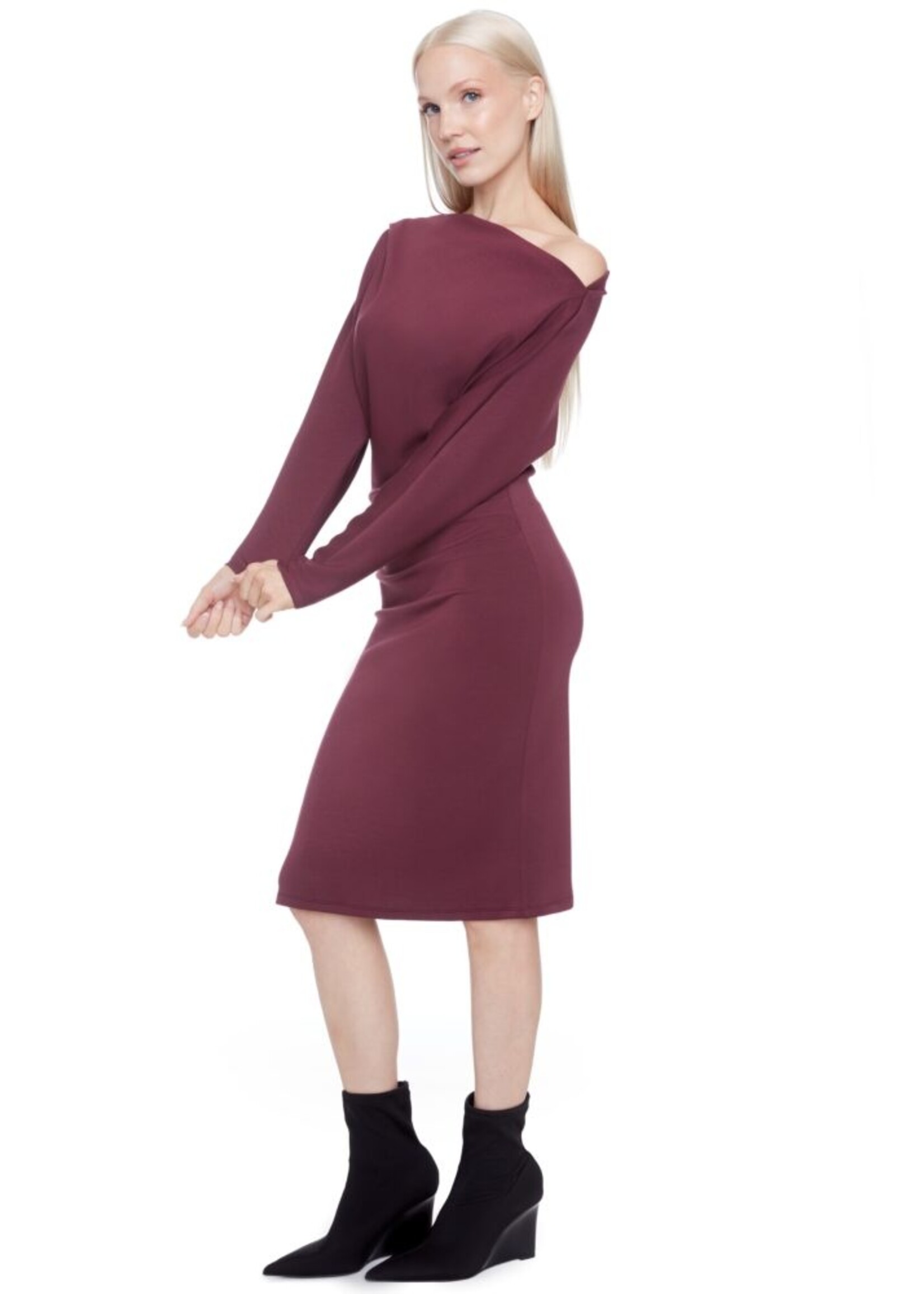 I love Tyler Madison Tyler Madison Robe Mi-Longue Unie À Col Bénitier - Merlot