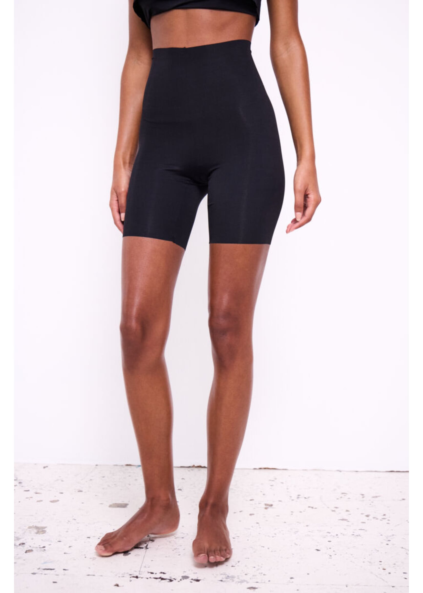 ICHI ICHI IASIV Shorts - Black