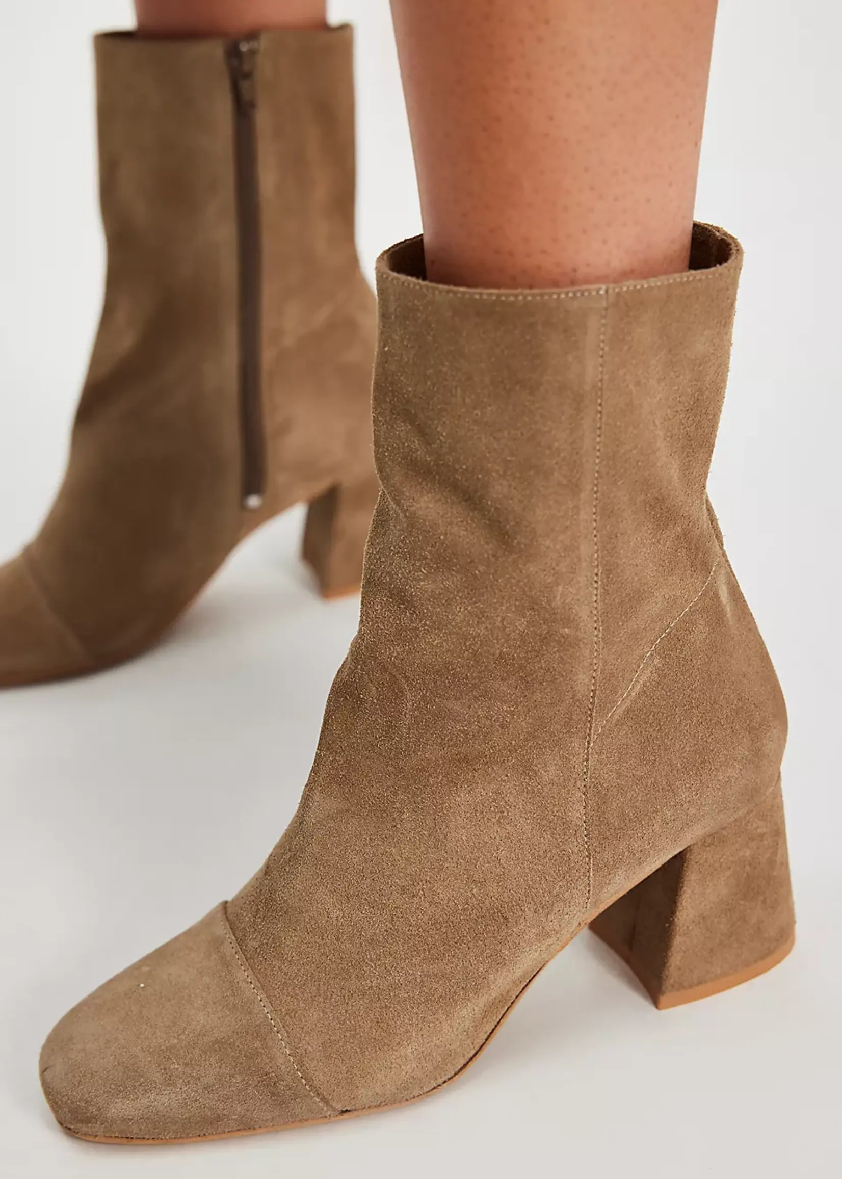 Free People Free People Bottines En Daim Wisteria - Taupe