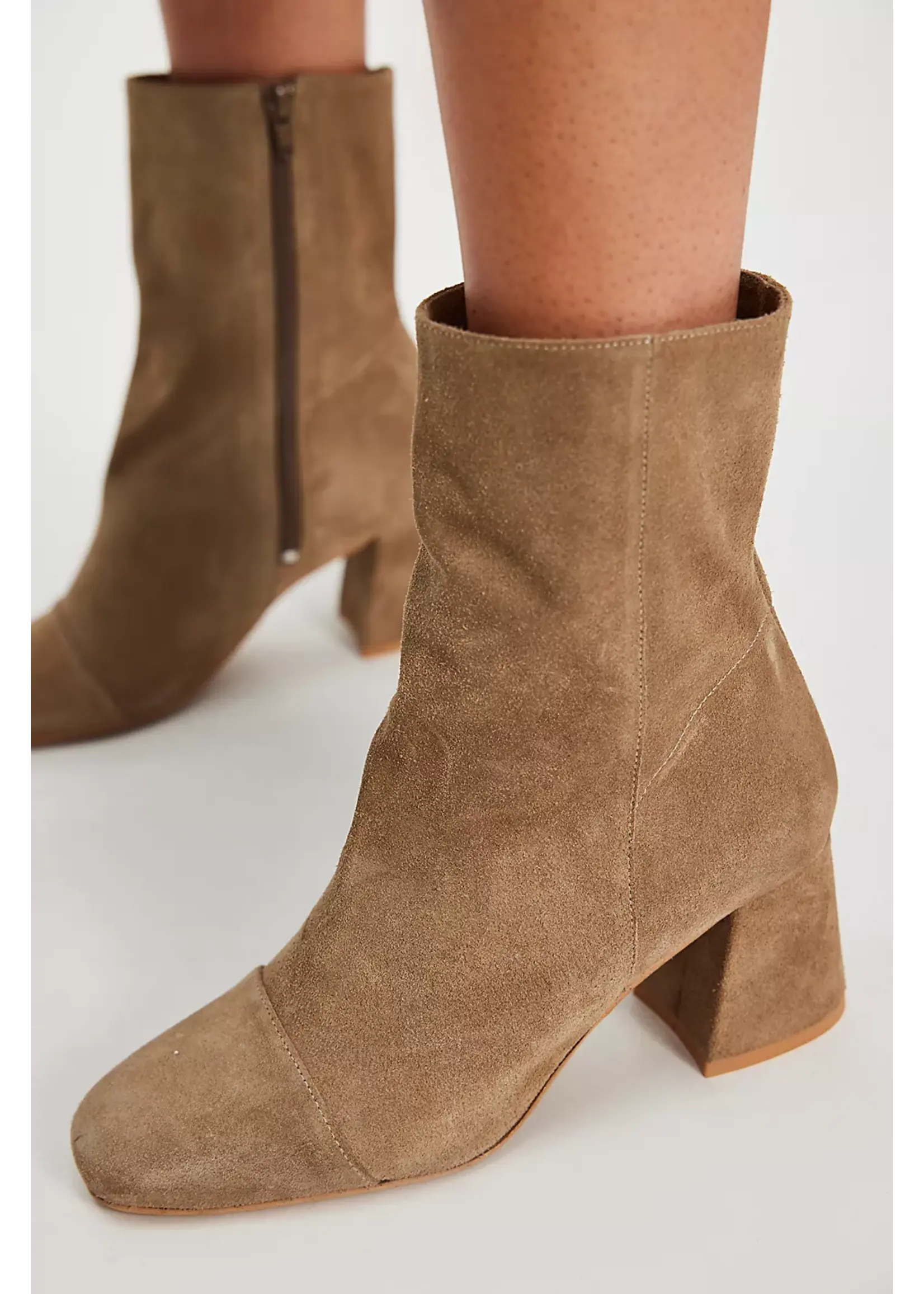 Free People Free People Bottines En Daim Wisteria - Taupe