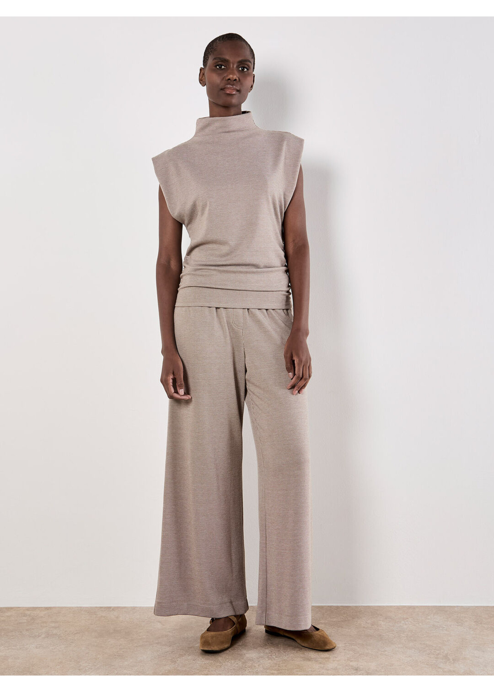 Apricot Apricot Mini Dogtooth Elastic Waist Trouser - Stone