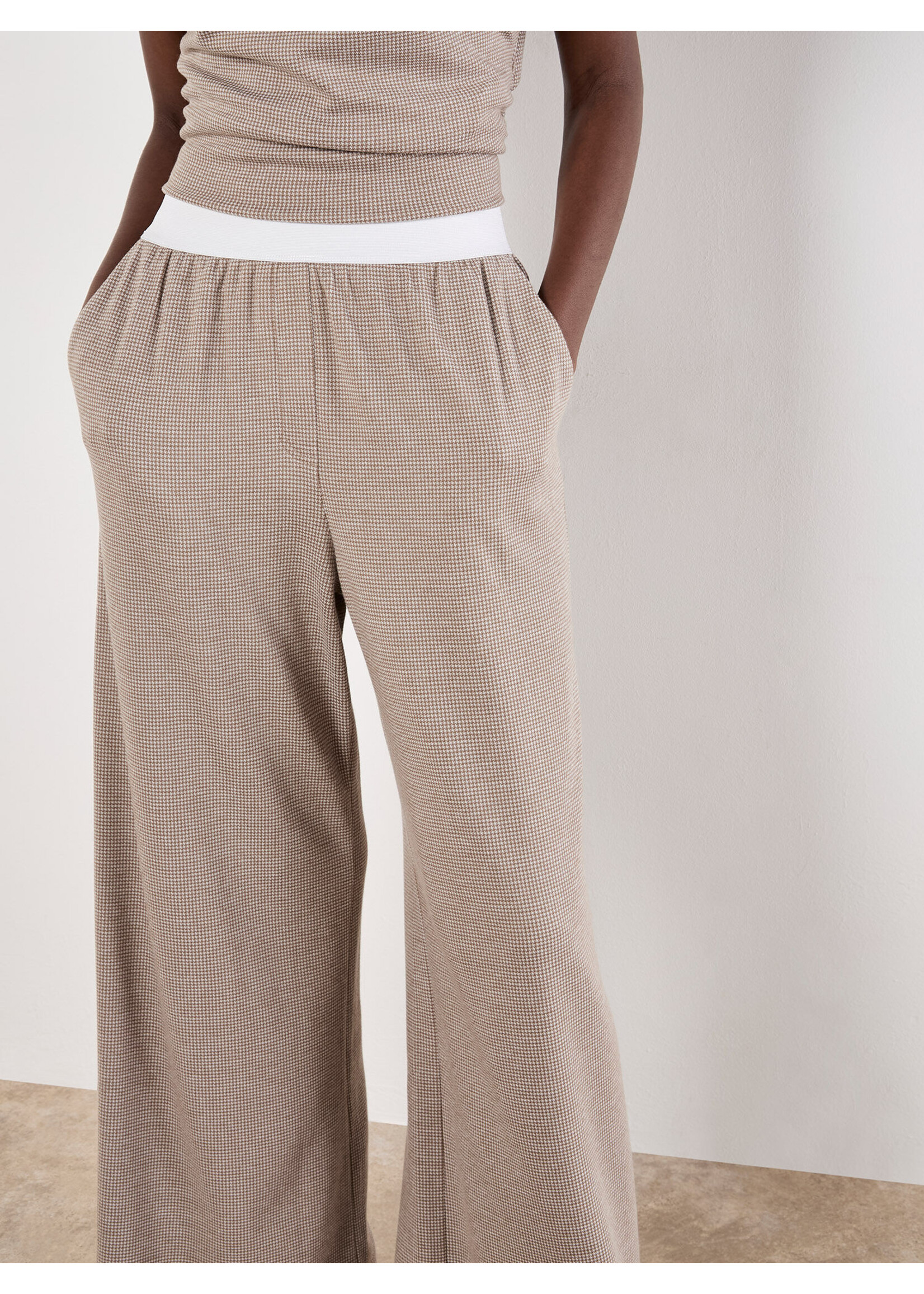 Apricot Apricot Mini Dogtooth Elastic Waist Trouser - Stone