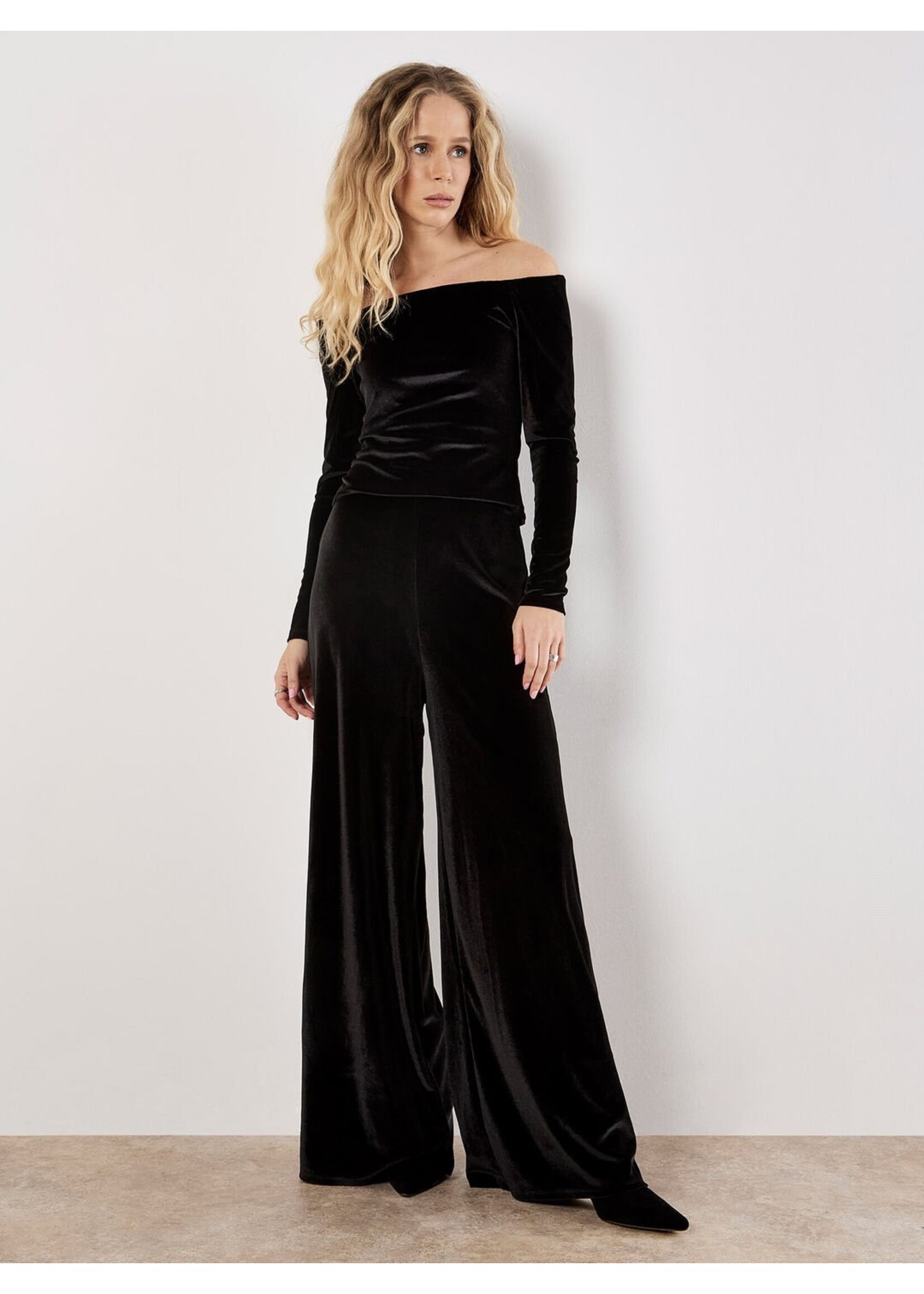 Apricot Apricot Velvet Clean Waist Trousers - Black
