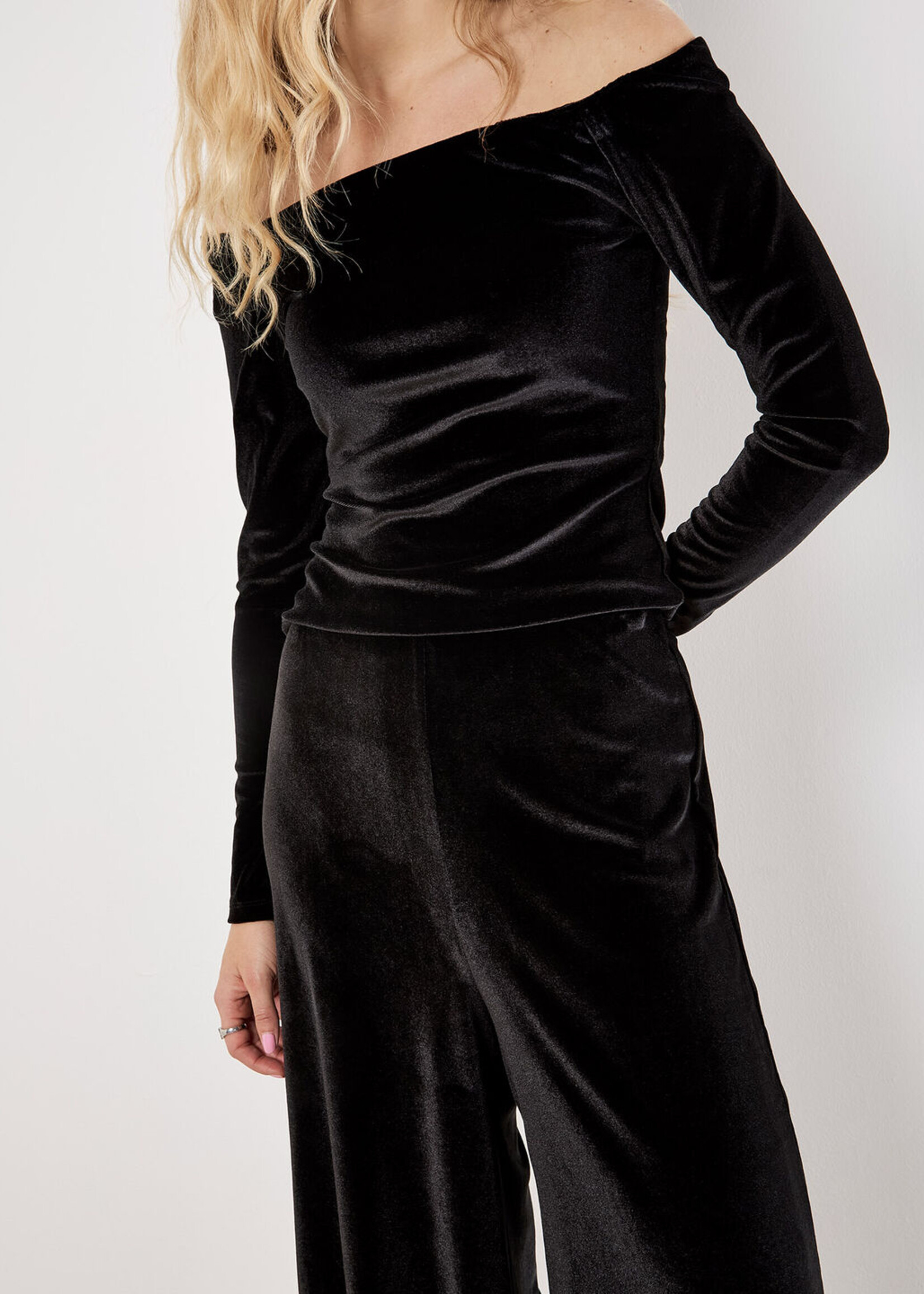 Apricot Apricot Velvet Clean Waist Trousers - Black