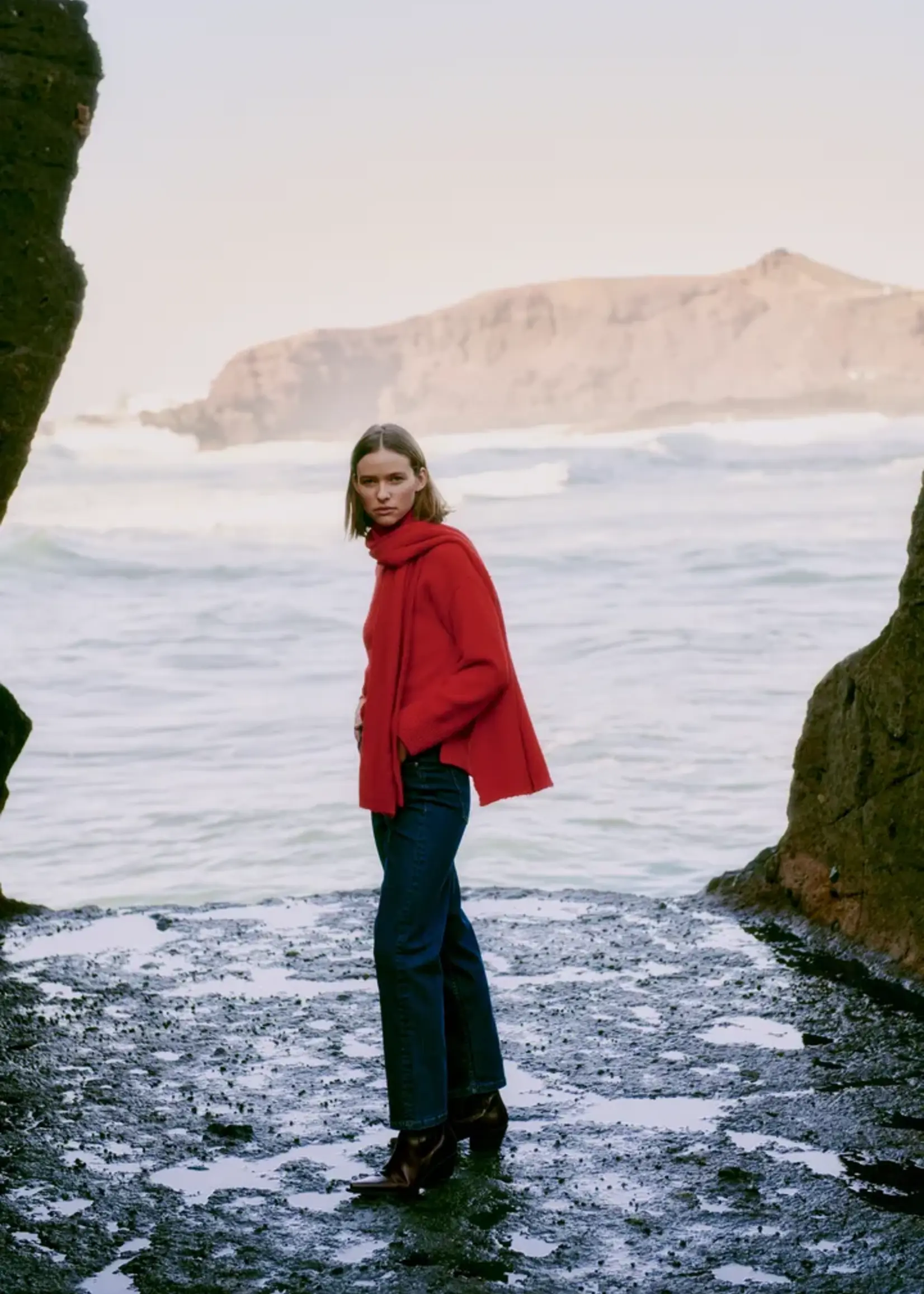 B.young B.Young Vasha Scarf 2 - Barbados Cherry