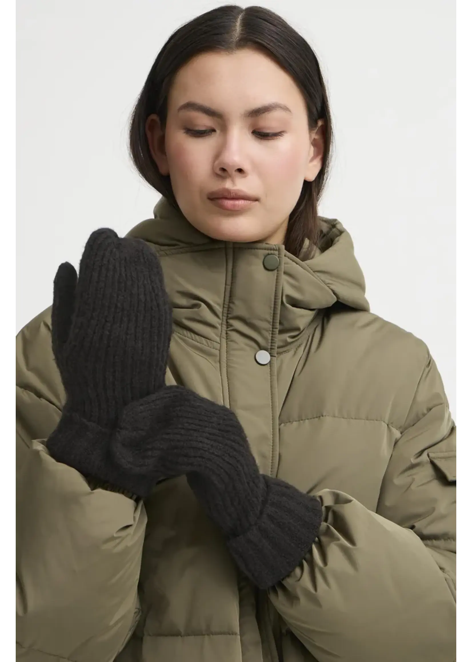 ICHI IAIVO Mitten (2 colors)
