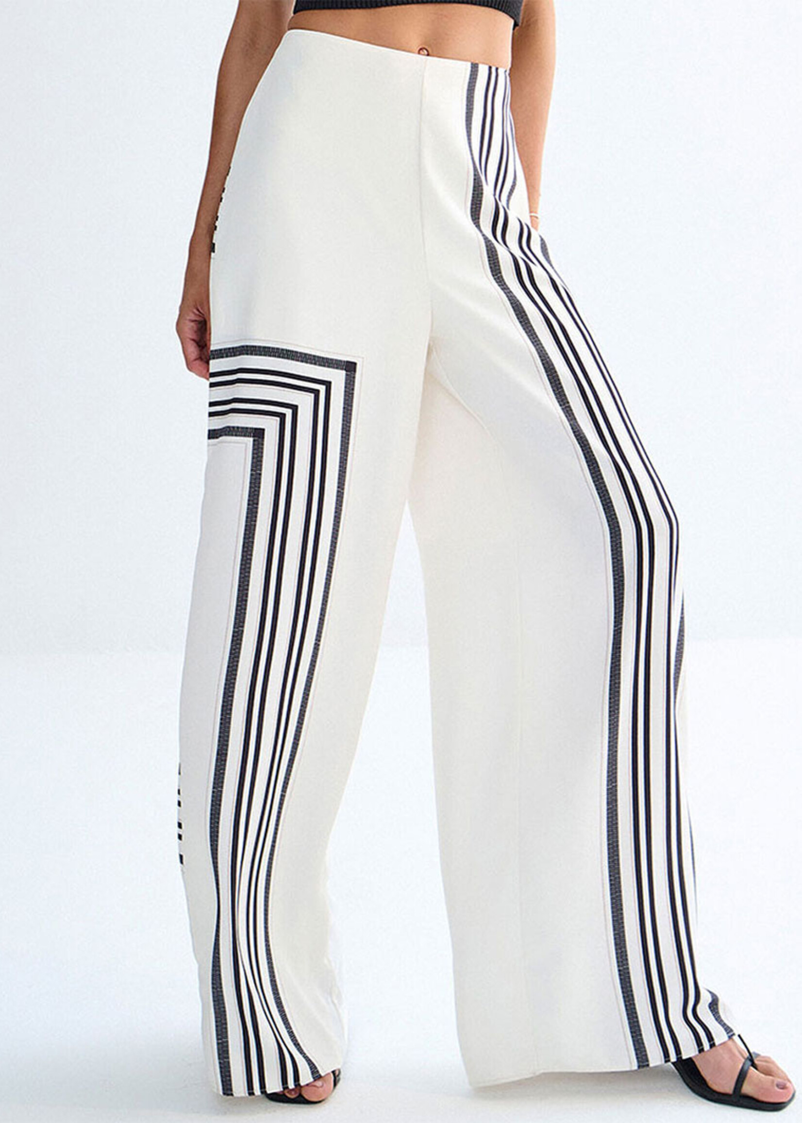 Lez A Lez Lez A Lez Printed Wide Leg Trousers - Angora Cream