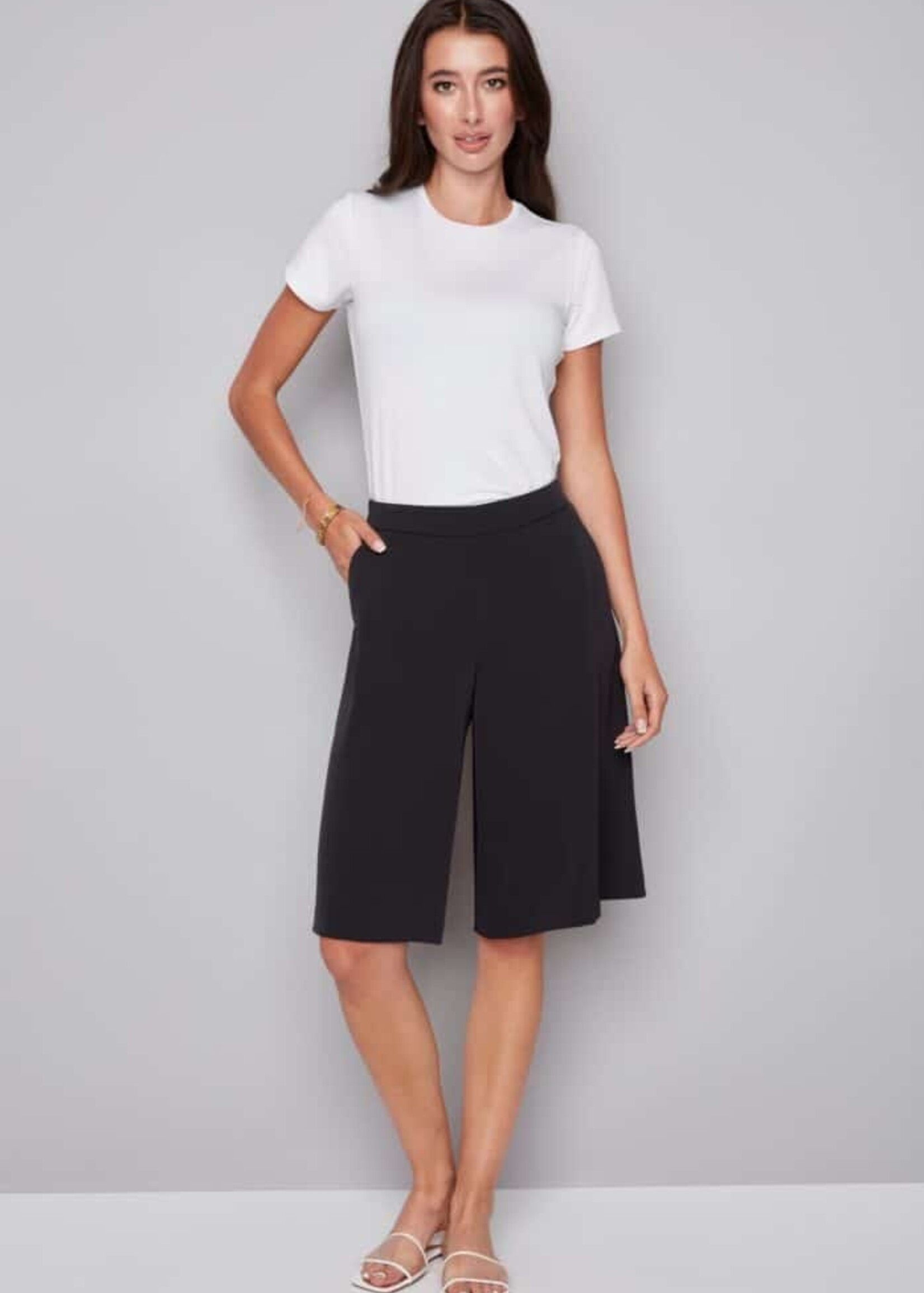 I love Tyler Madison Tyler Madison Avery Bermuda Short - Black