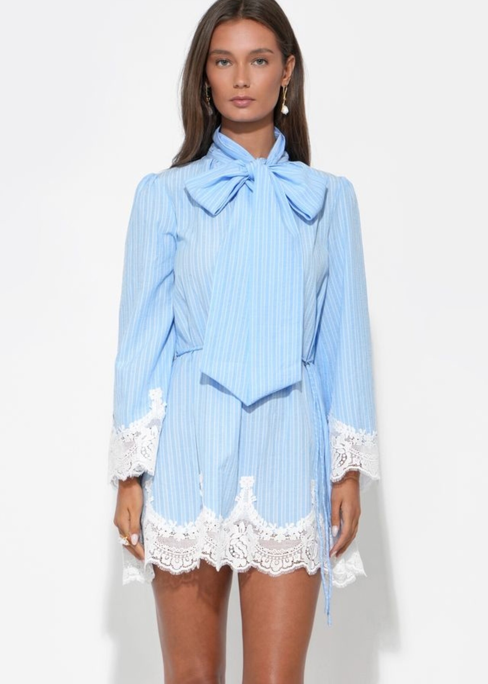 Adelyn Rae Adelyn Rae Victoria Neck Tie Dress - Light Blue/White