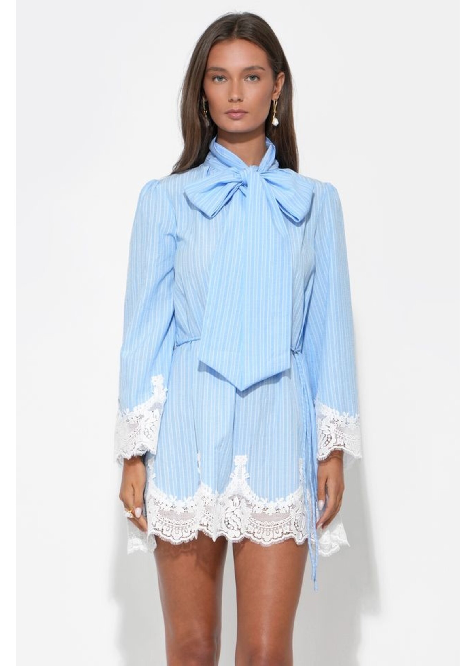 Adelyn Rae Adelyn Rae Robe Victoria À Col Cravate - Light Blue/White