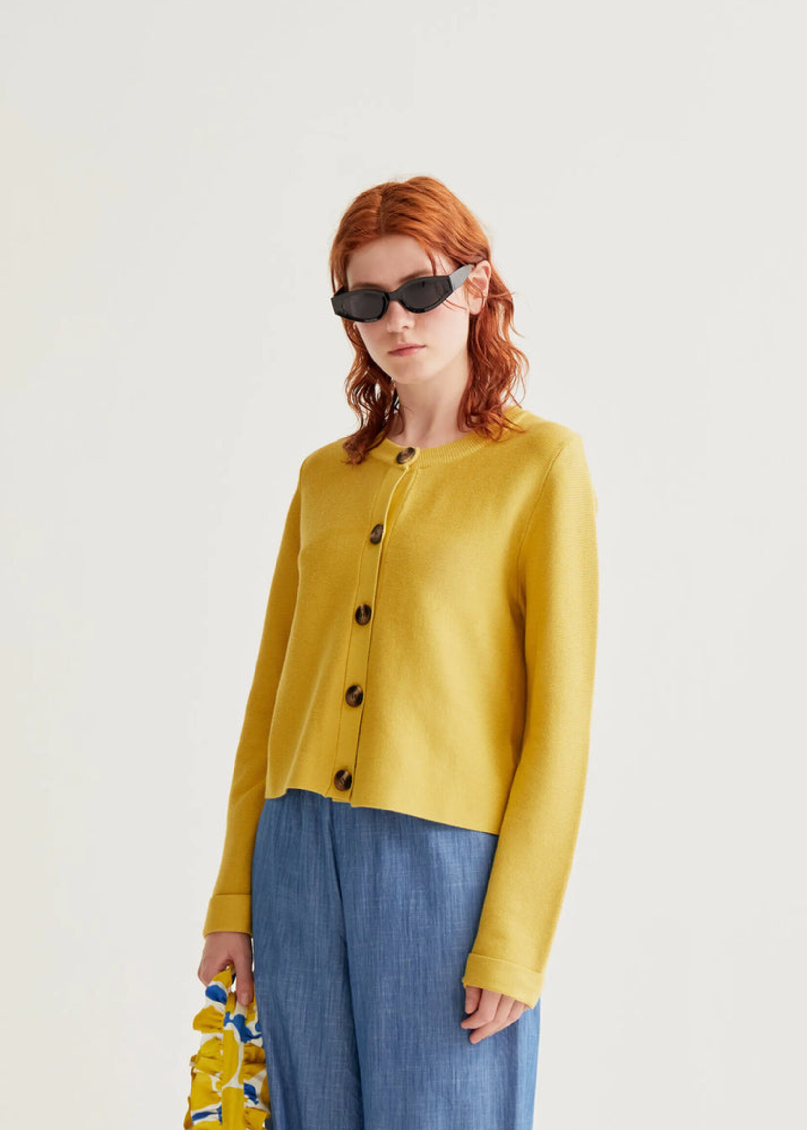 Compañía Fantástica Compañía Fantástica Large Buttons Cardigan - Yellow