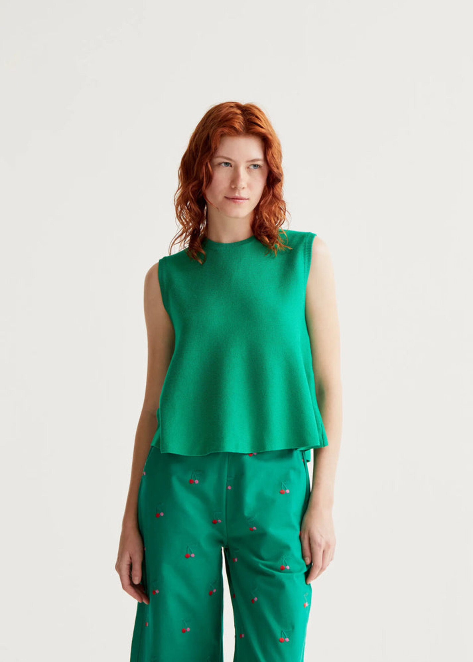 Compañía Fantástica Compañía Fantástica Basic Knit Top - Green