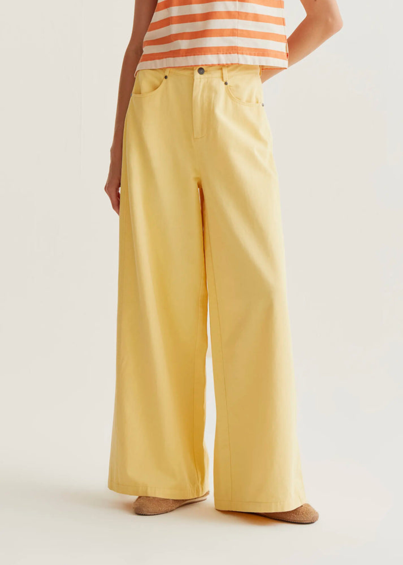 Compañía Fantástica Compañía Fantástica Pantalon À Jambes Larges - Jaune