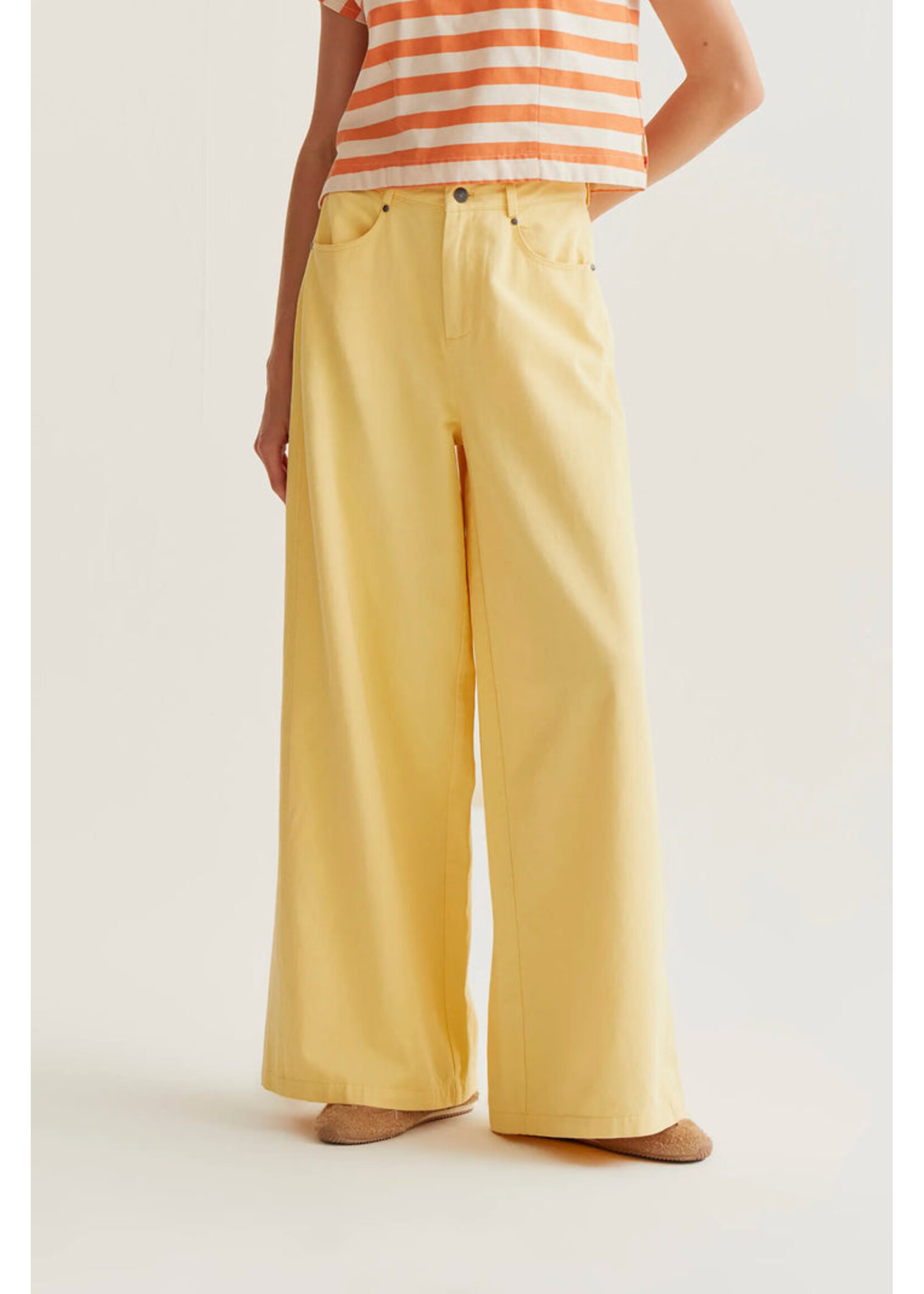 Compañía Fantástica Compañía Fantástica Wide-Leg Trousers - Yellow