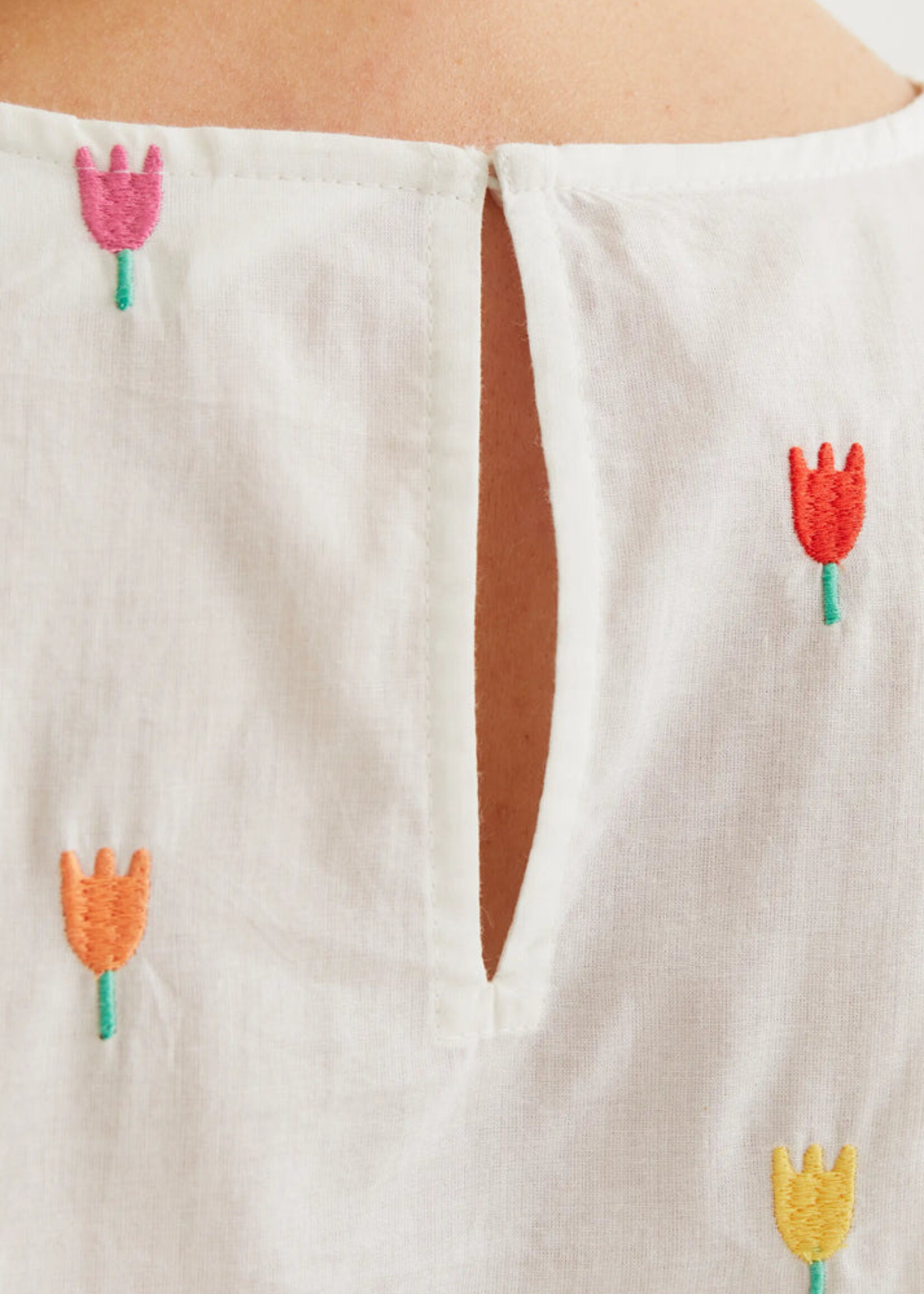 Compañía Fantástica  Compañía Fantástica 3/4 Sleeve Top - Tulip Print