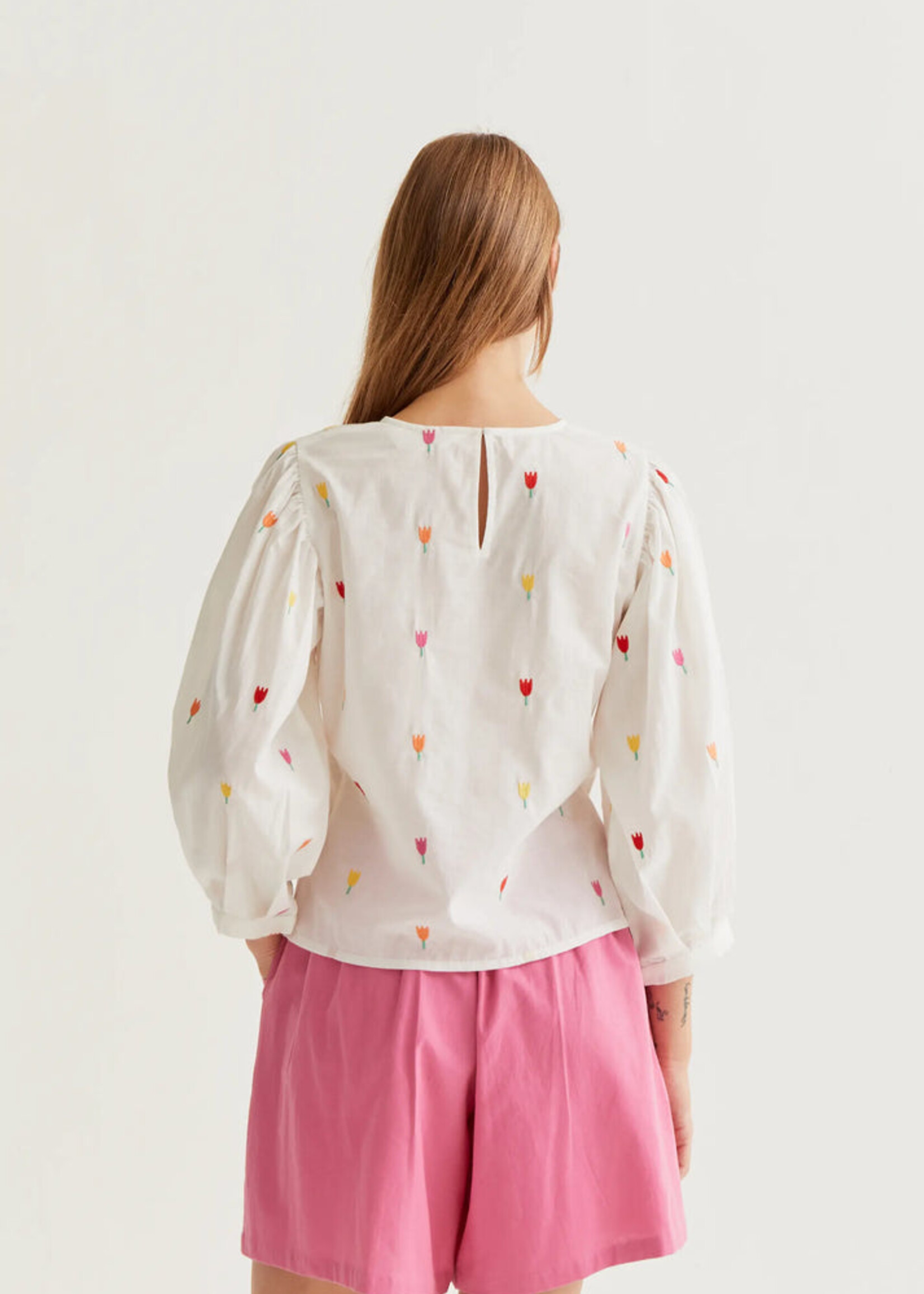 Compañía Fantástica  Compañía Fantástica 3/4 Sleeve Top - Tulip Print