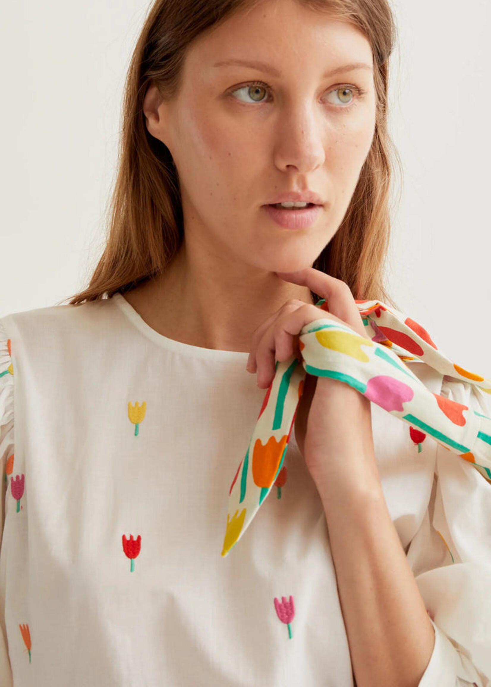 Compañía Fantástica  Compañía Fantástica 3/4 Sleeve Top - Tulip Print