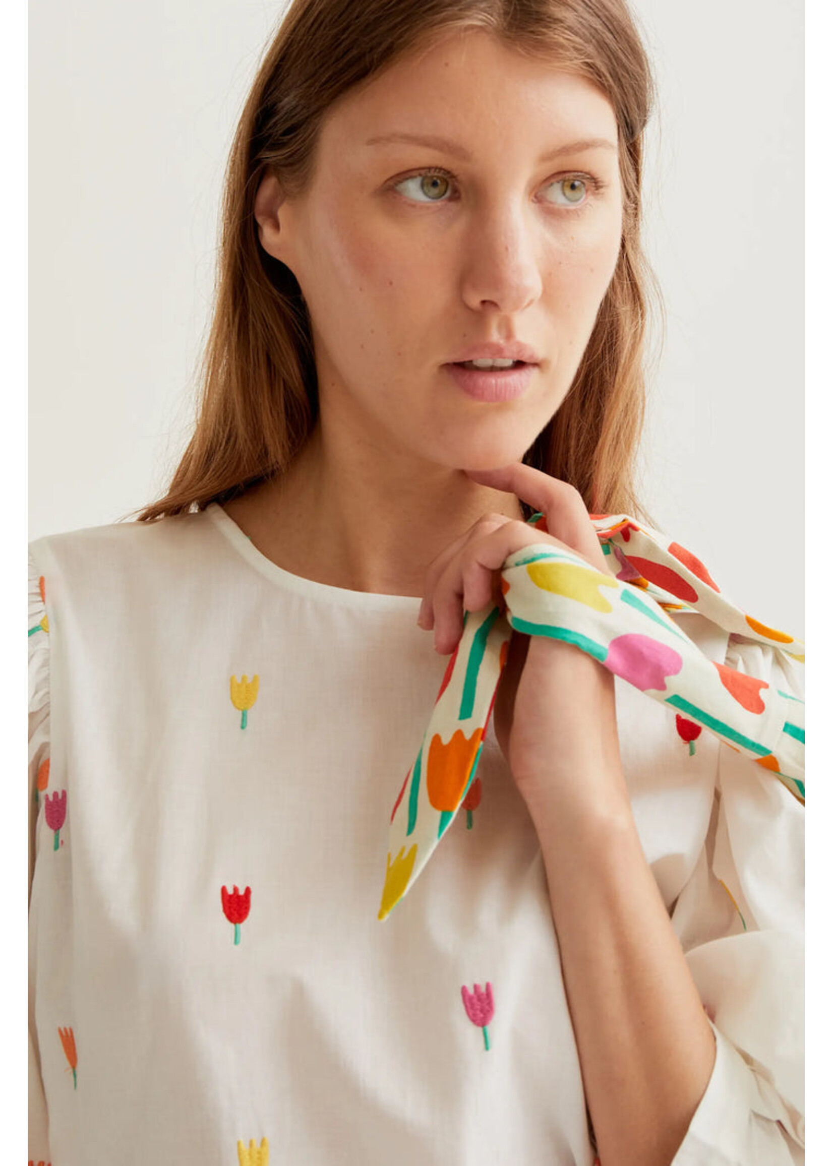 Compañía Fantástica  Compañía Fantástica 3/4 Sleeve Top - Tulip Print