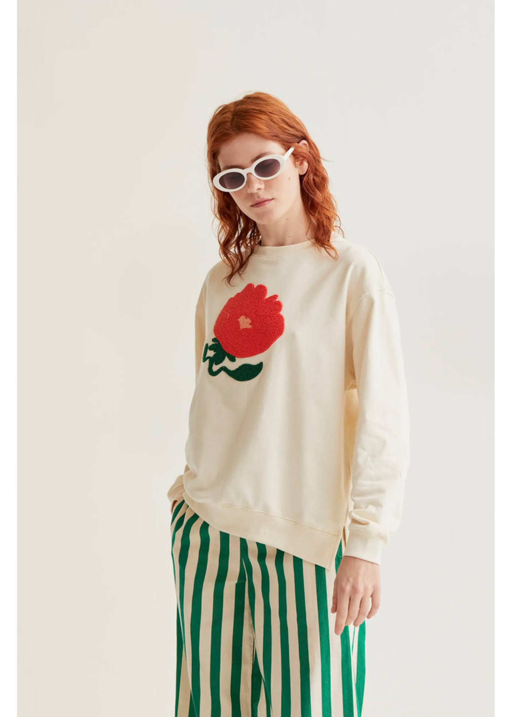Compañía Fantástica  Compañía Fantástica Sweat-Shirt À Broderie Florale - Off White