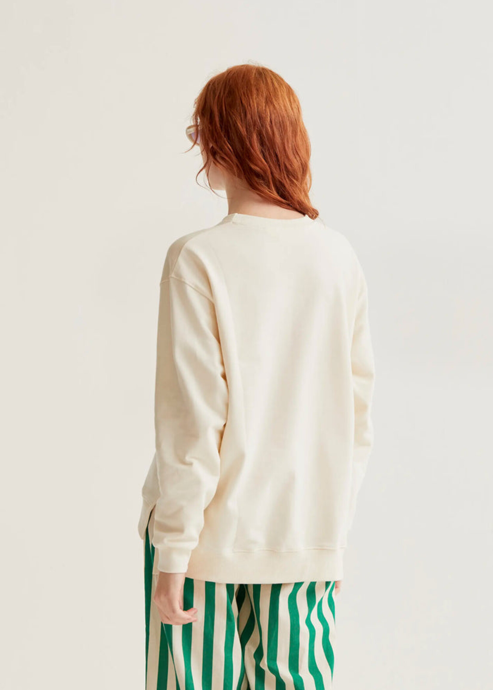 Compañía Fantástica  Compañía Fantástica Sweat-Shirt À Broderie Florale - Off White