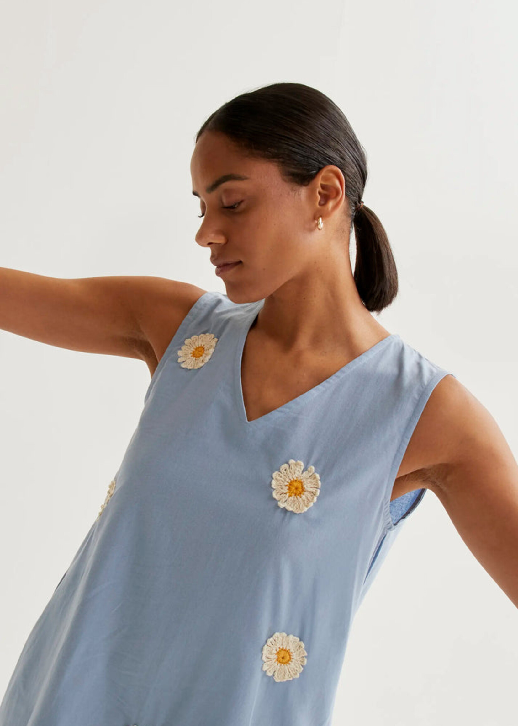 Compañía Fantástica  Compañía Fantástica Robe Brodée De Marguerites - Light Blue