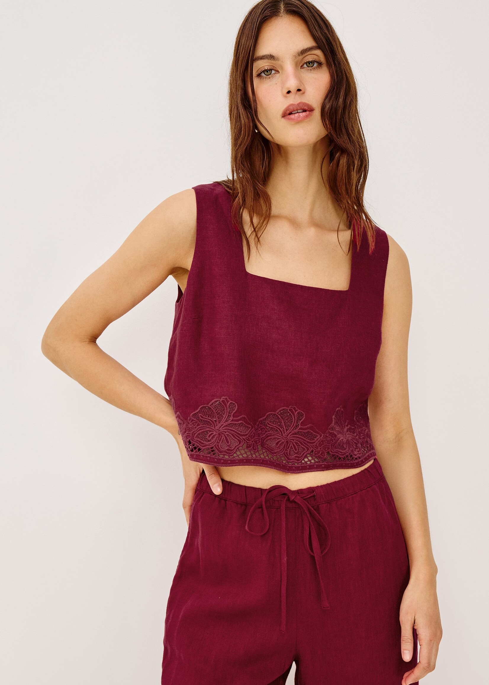 Rails Rails Akira Top - Berry Hibiscus Embroidery