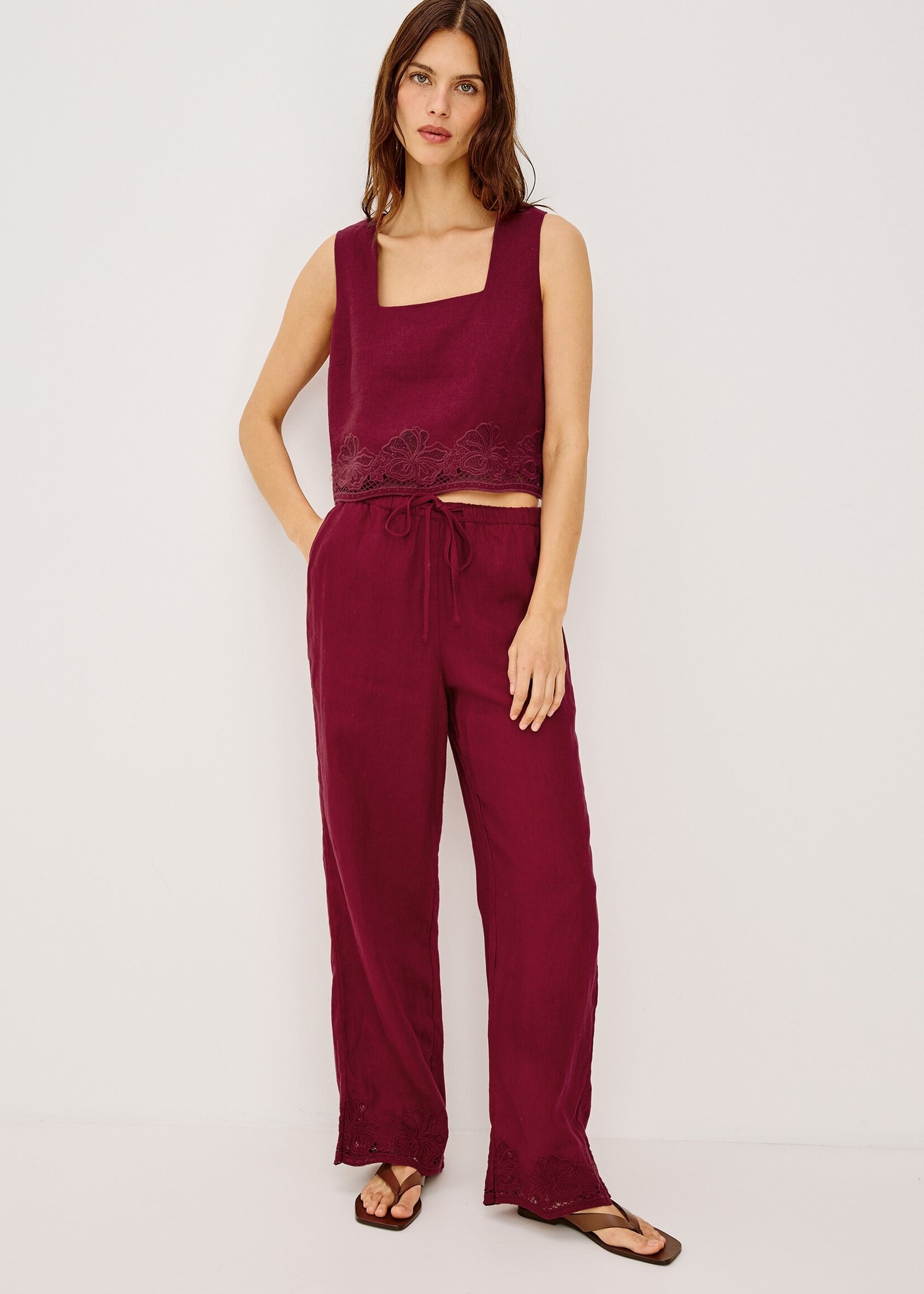 Rails Rails Akira Top - Berry Hibiscus Embroidery