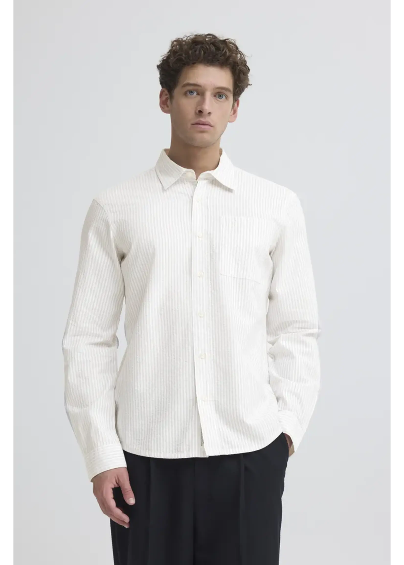 Casual Friday Casual Friday Chemise Jaevon En Seersucker - Cloud Dancer Stripe
