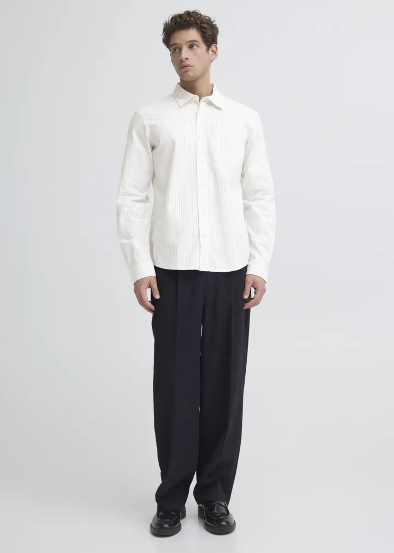 Casual Friday Casual Friday Jaevon Seersucker Shirt - Cloud Dancer Stripe