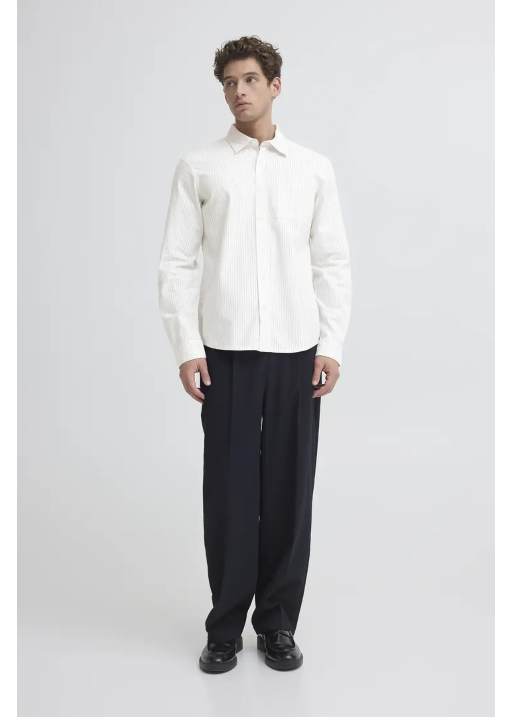 Casual Friday Casual Friday Jaevon Seersucker Shirt - Cloud Dancer Stripe