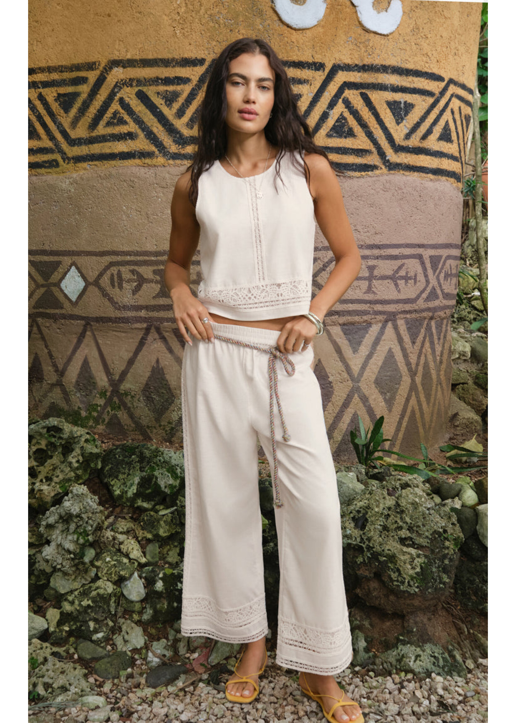Z-Supply Z- Supply Sloane Embroidered Top - White