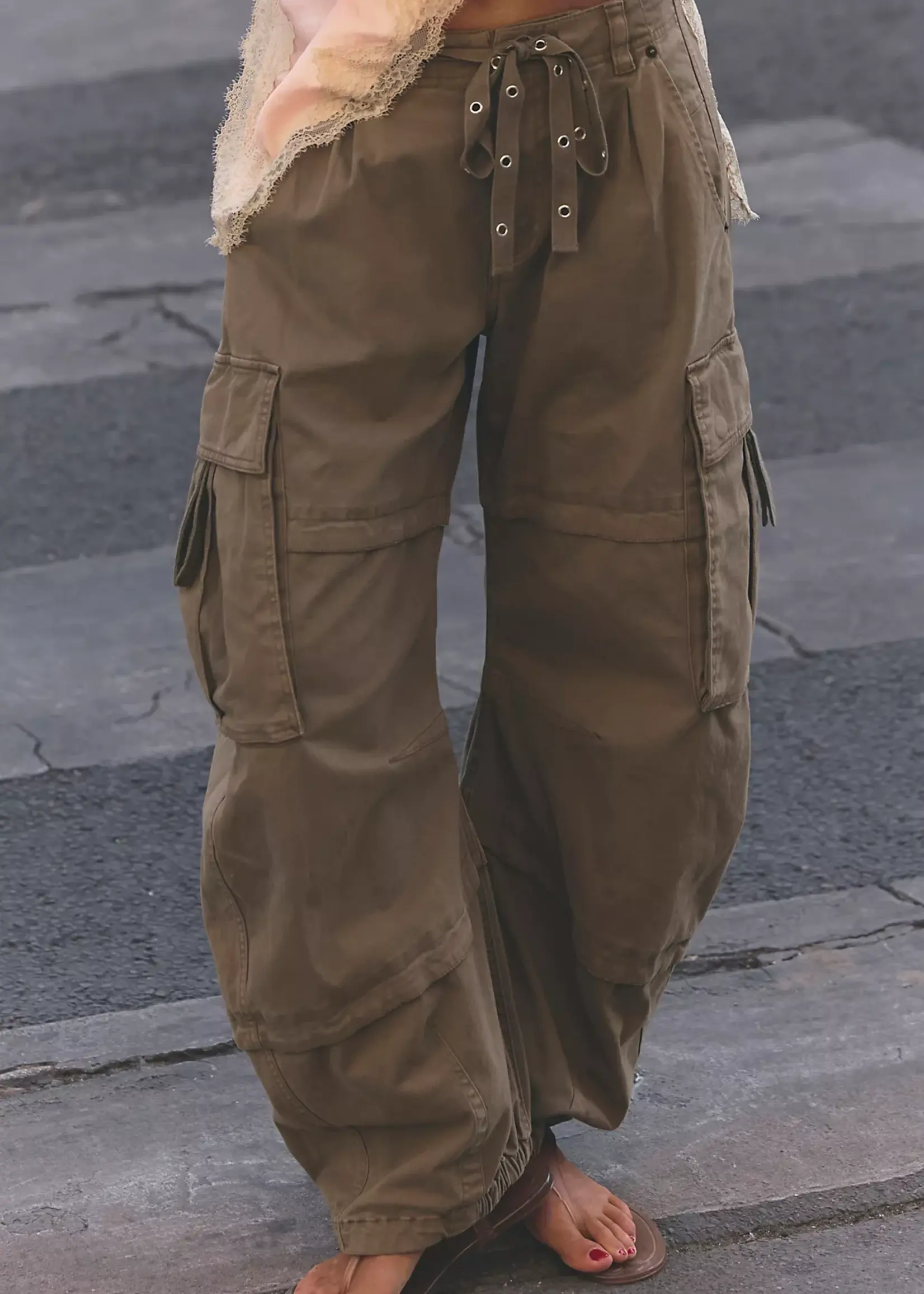 Free People Free People Reef Curved Cargo Twill Pant ( Deux Couleurs )