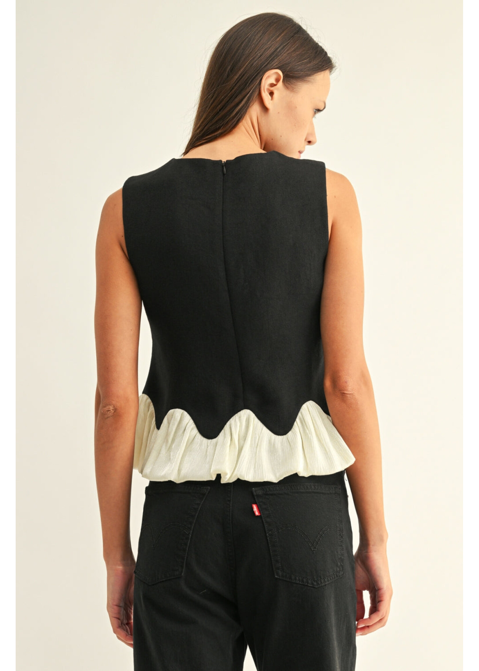 Adelyn Rae Adelyn Rae Coleen Contrast Bubble Hem Top - Black/Off white