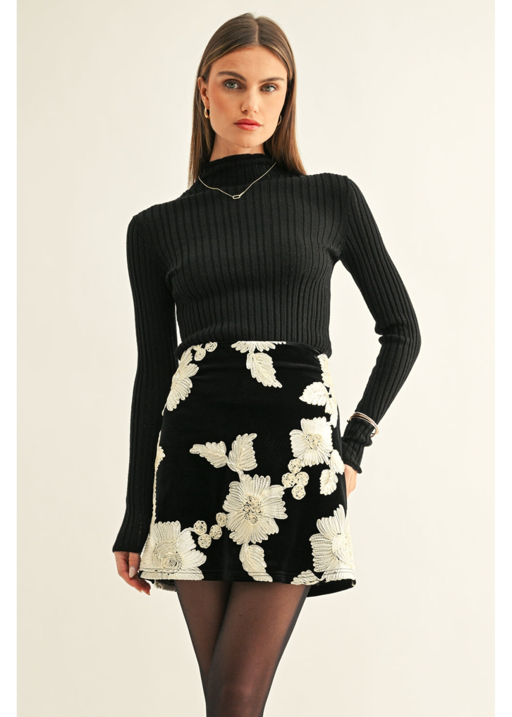 Adelyn Rae Adelyn Rae Aleena Flower Embellished Skirt - Black / Cream