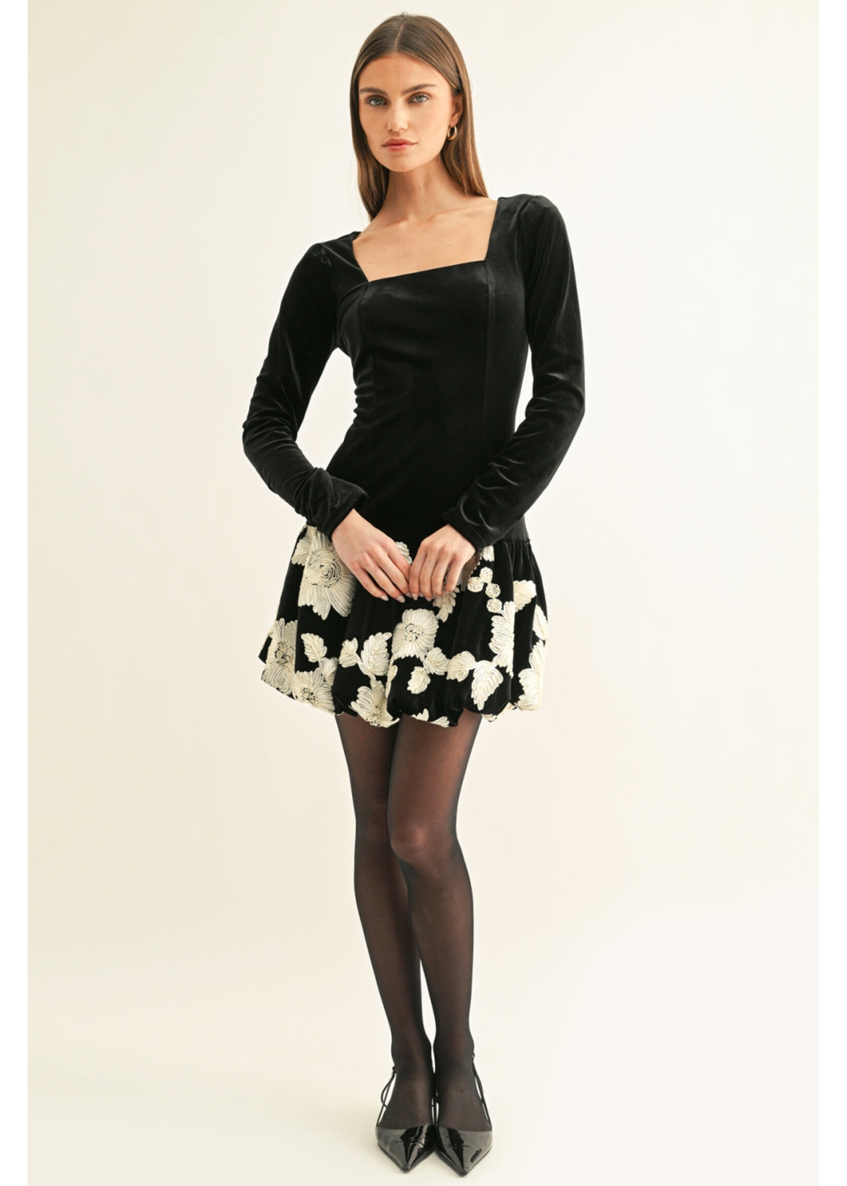 Adelyn Rae  Adelyn Rae Robe Saige Ornée De Fleurs - Noir / Crème