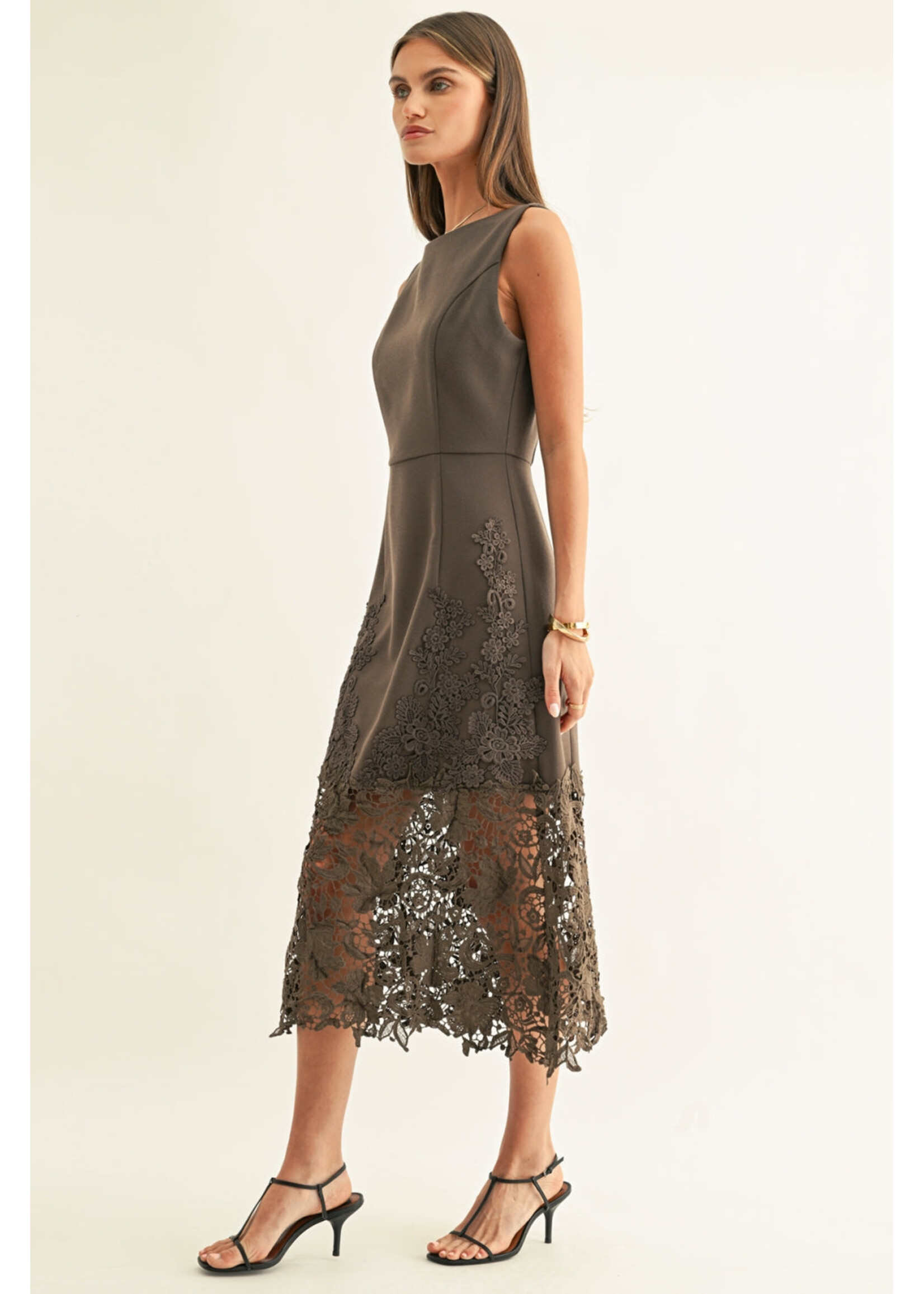 Adelyn Rae Adelyn Rae Robe Midi Sara Détails De Dentelle - Espresso