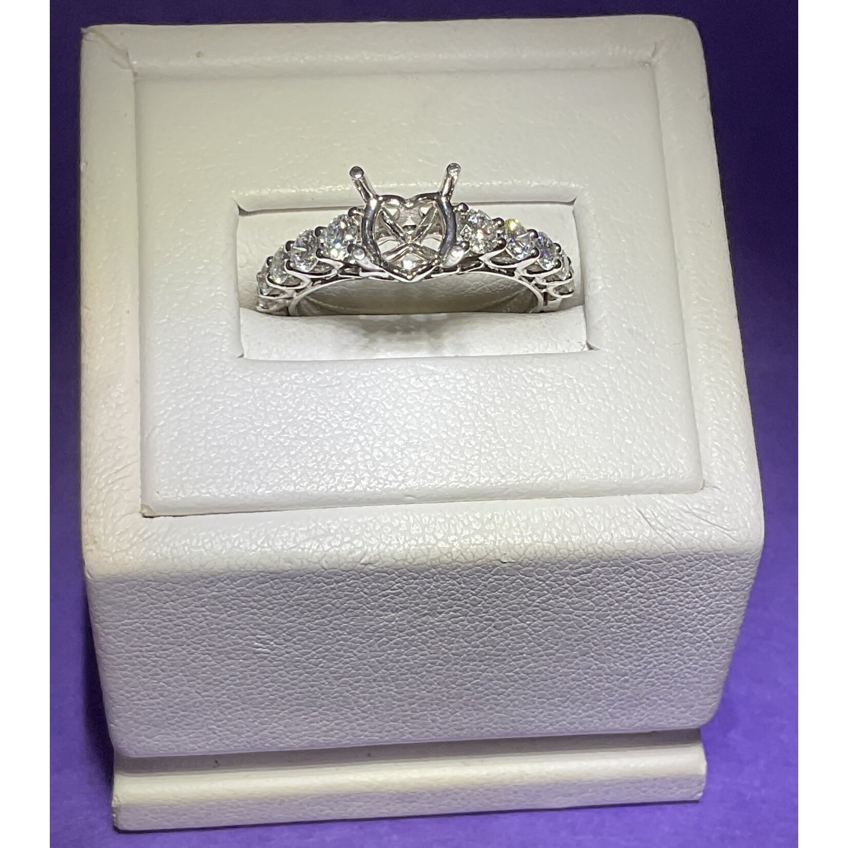 14KW .81 ctw DIA Semi-set AK