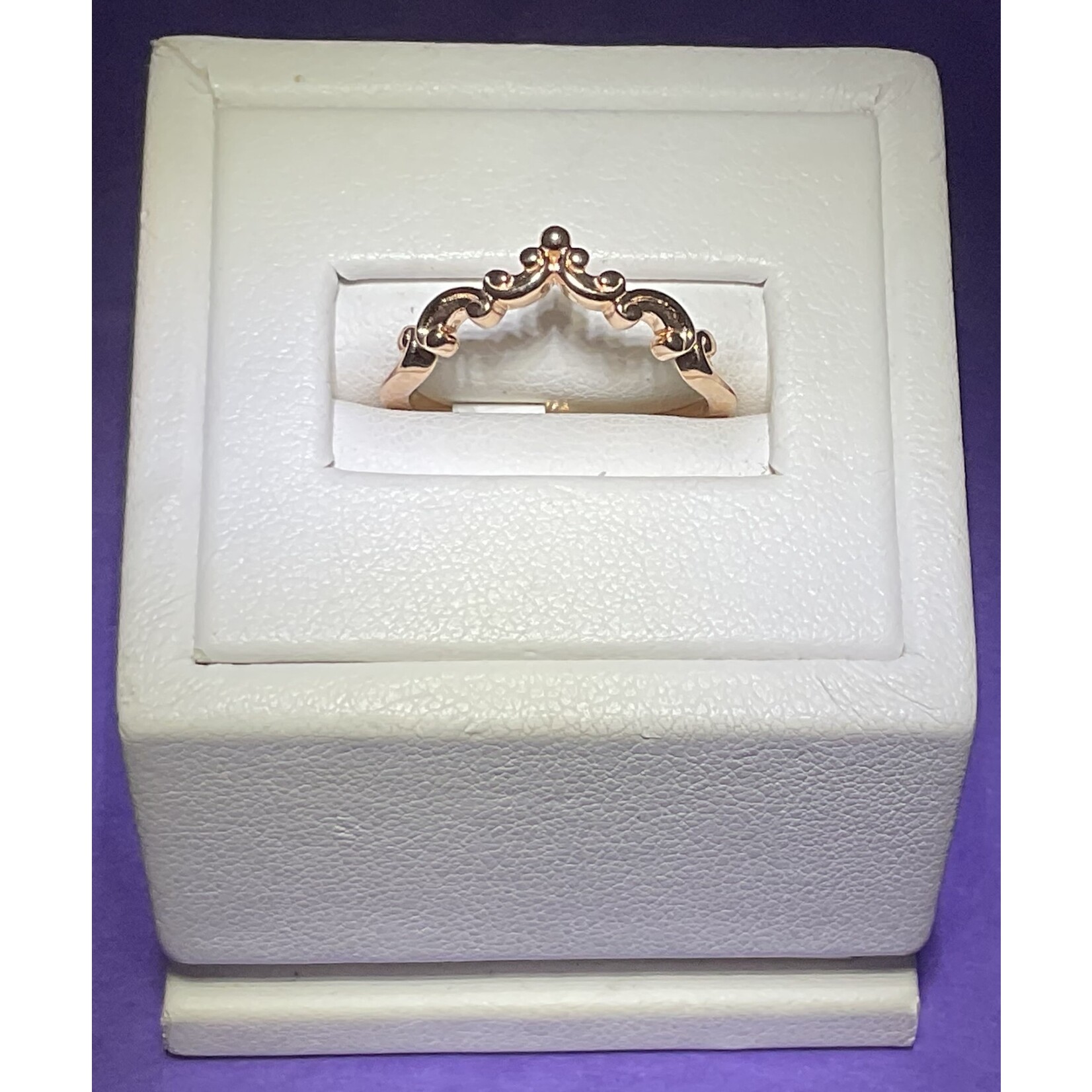 14KR Scrolled Contour Band Sz. 6.75