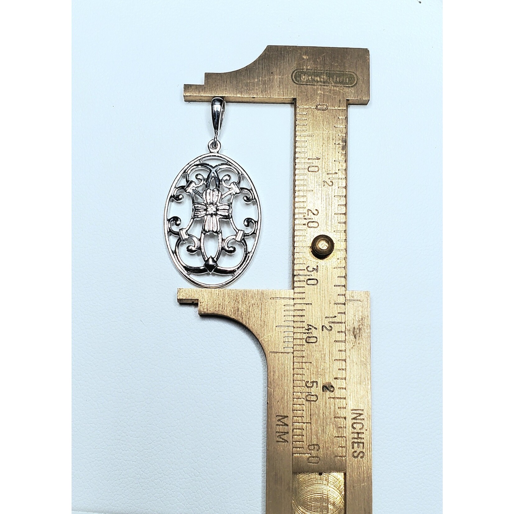 14KW DAU Lady Grace Pendant