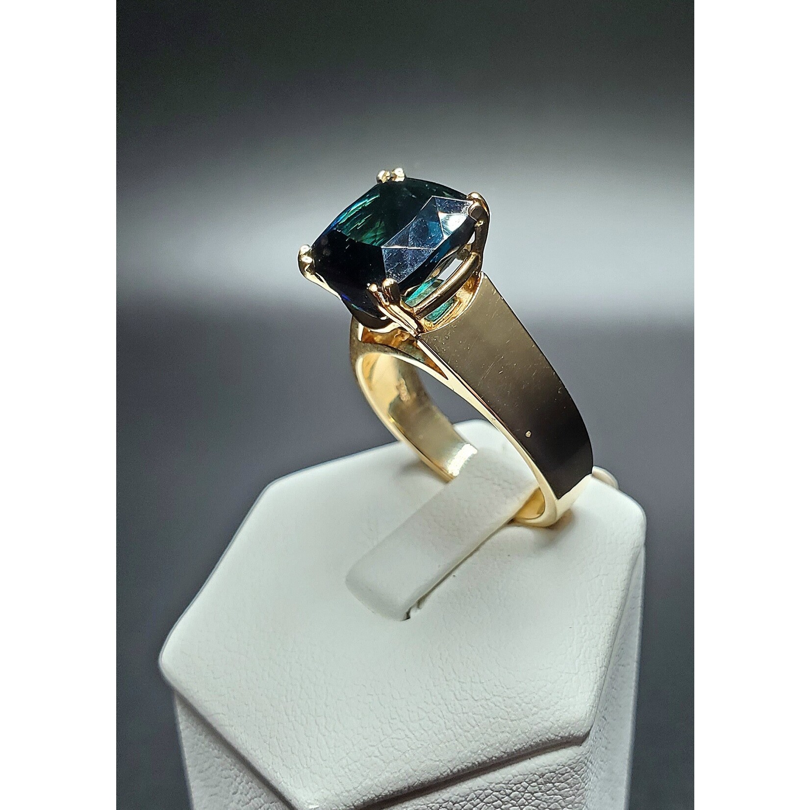 14KY 6.32 ct. Indicolite Tourmaline  sz 8