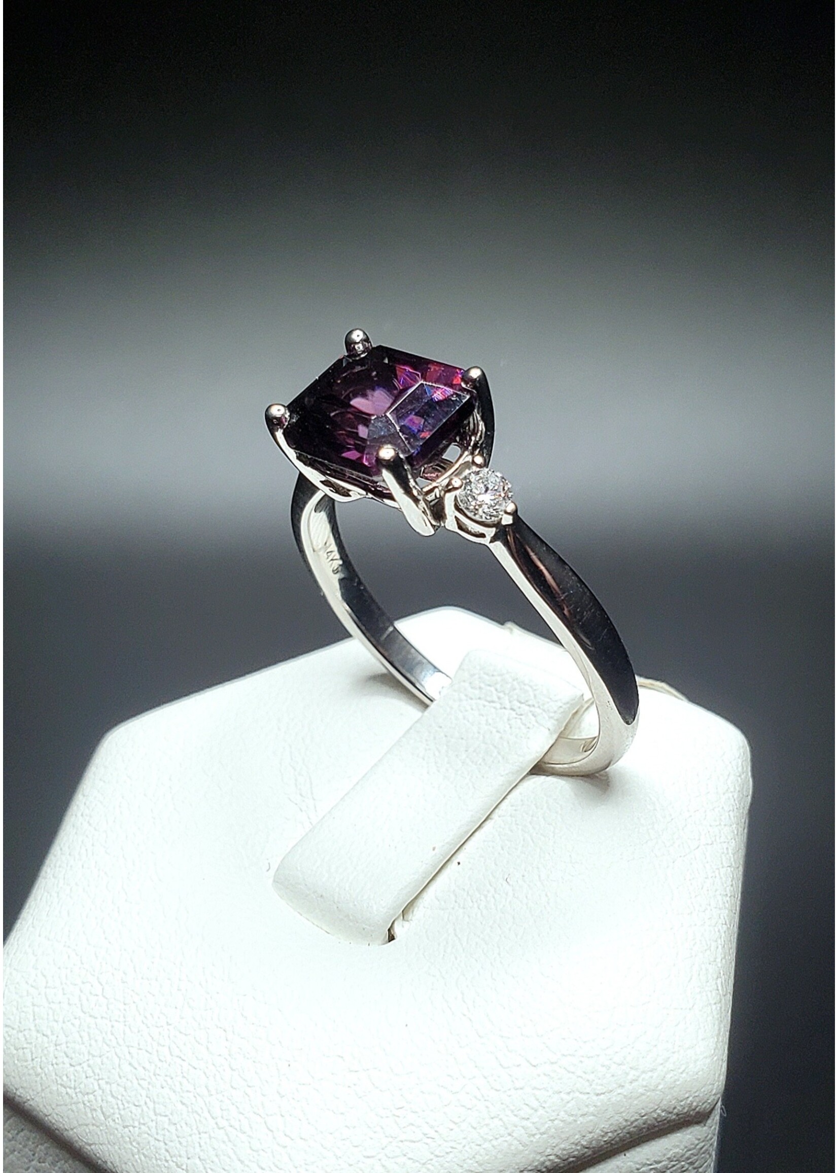 14 Karat White Gold 1 ct. Radiant Cut Color Changing Garnet w/ Diamond Accents Ring Size 7