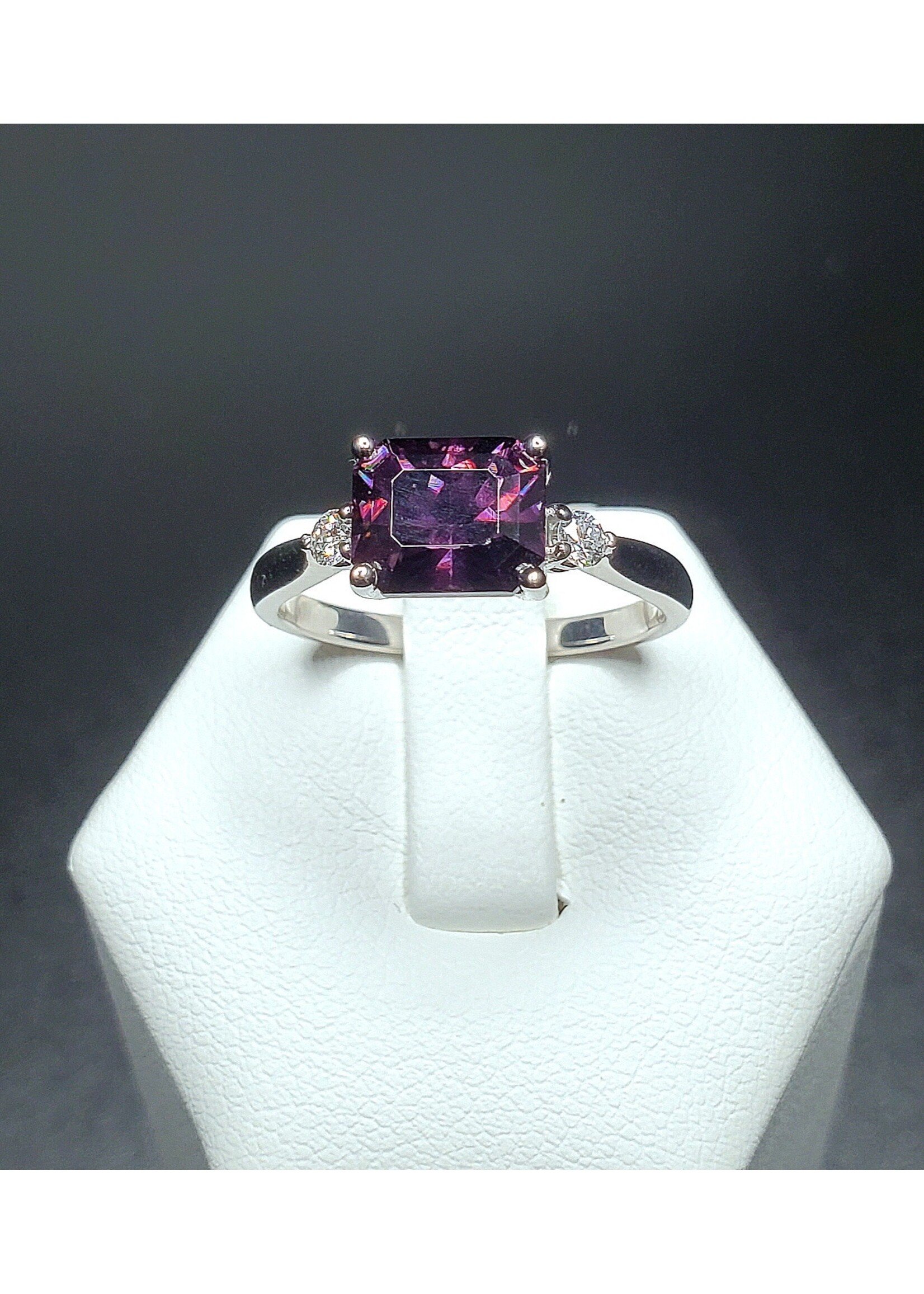 14 Karat White Gold 1 ct. Radiant Cut Color Changing Garnet w/ Diamond Accents Ring Size 7