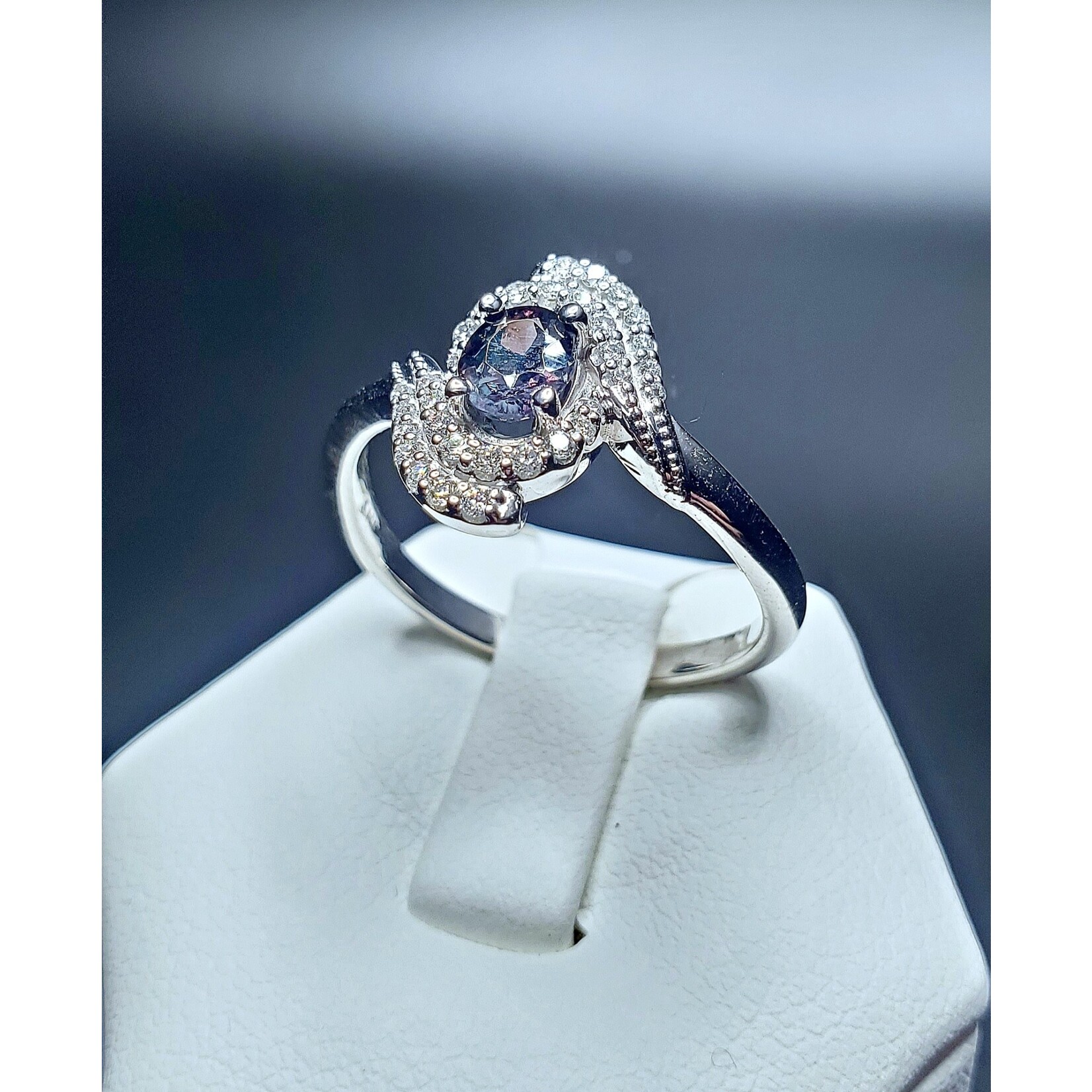 14 Karat White Gold 0.49 Carat Natural Alexandrite w/ Natural Diamond Accents Sz. 7