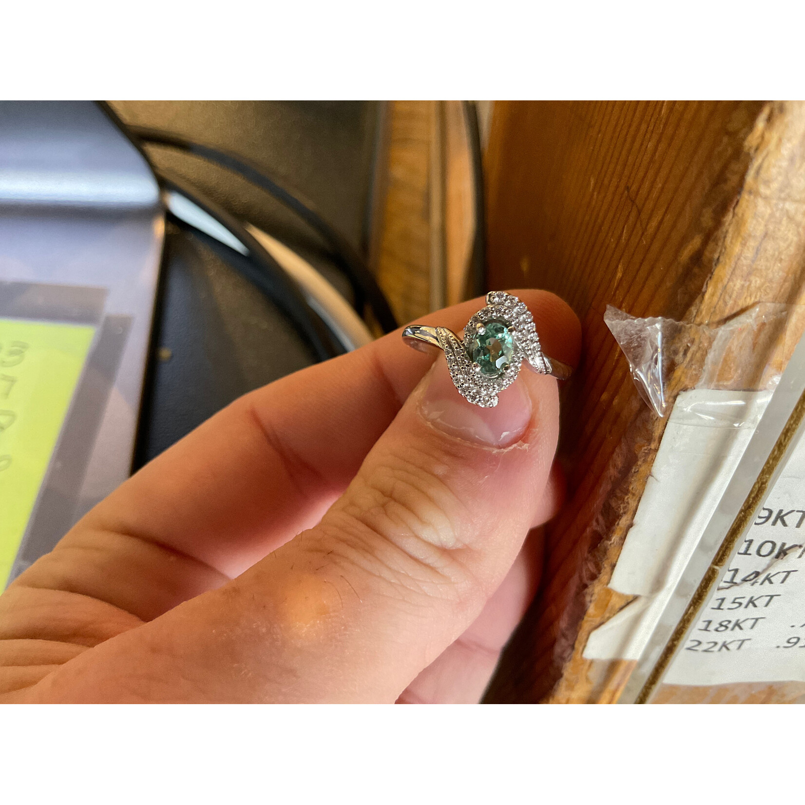 14KW .44ct  Bl Tourm. w/ Dias Sz. 7