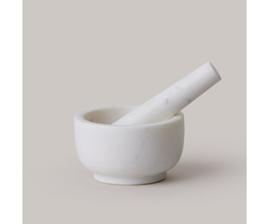 https://cdn.shoplightspeed.com/shops/663638/files/50121987/300x250x2/handmade-white-marble-mortar-pestle.jpg