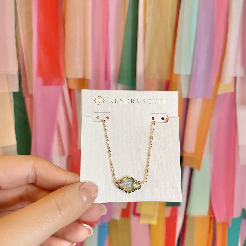 Kendra Scott Stamped Dira Gold Pendant Necklace in Abalone | Bethesda Row