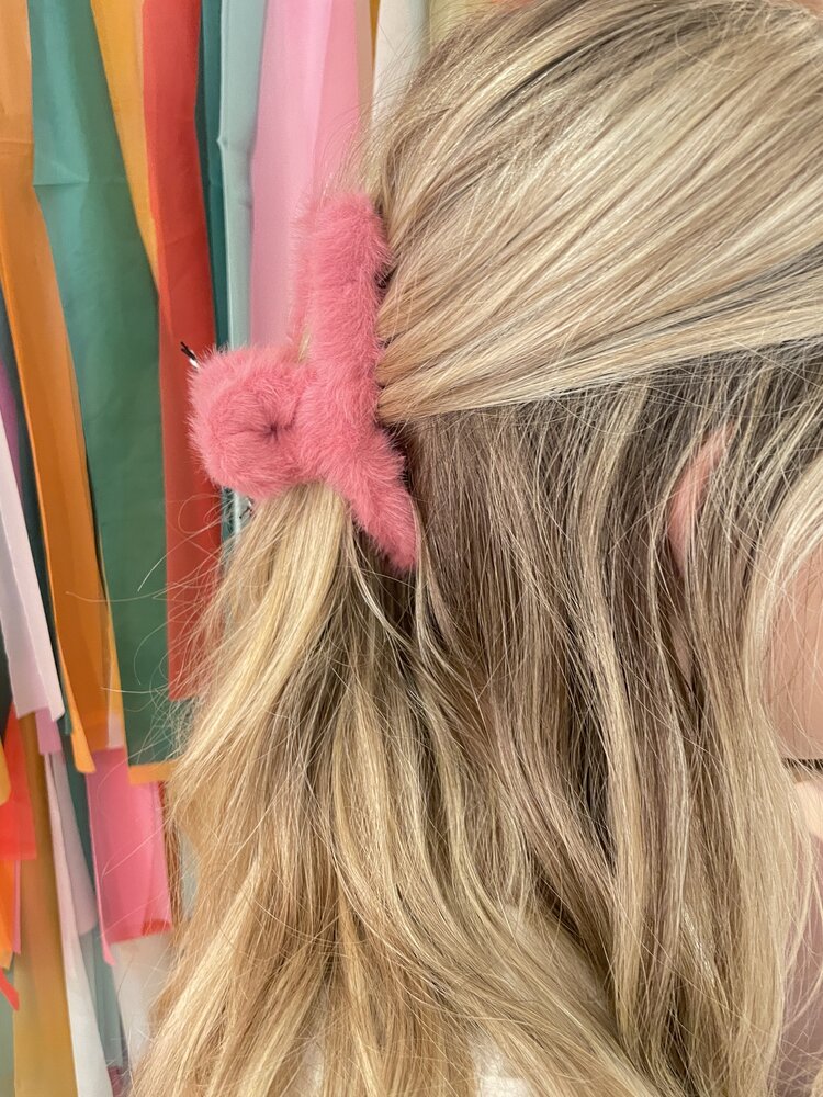 Sassy Cinnamon Pink Fuzzy Clip