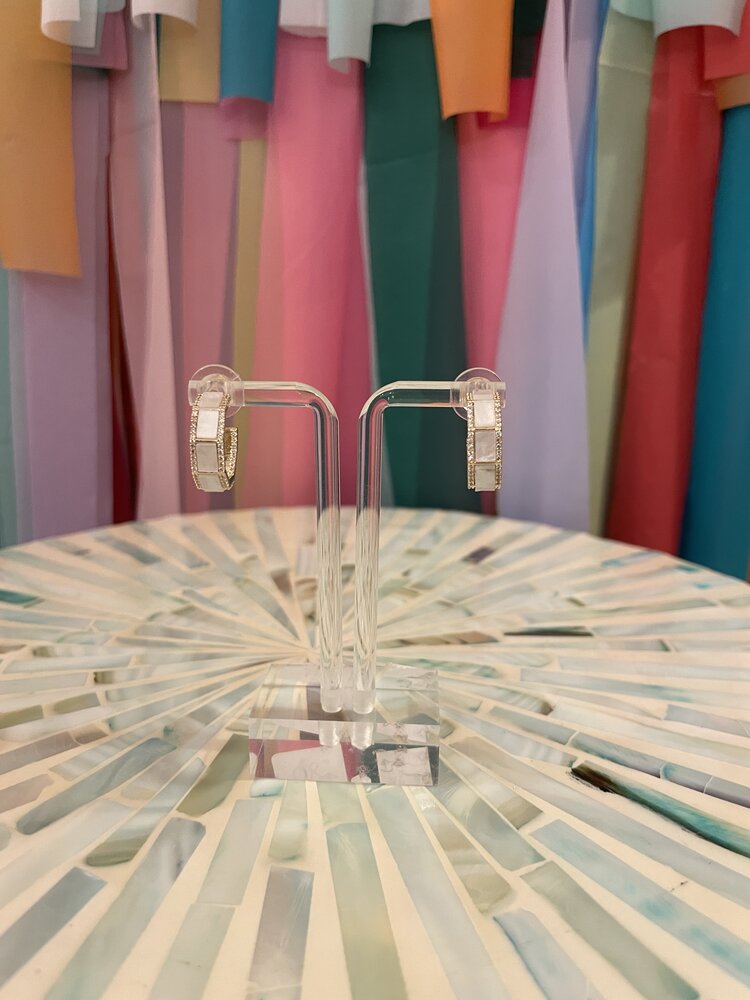 Sassy Cinnamon Stone Pearl Earrings